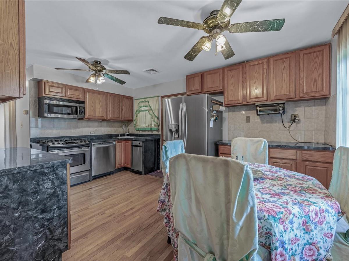 #10 photo, 82-44 263 Street, Glen Oaks , NY 11004