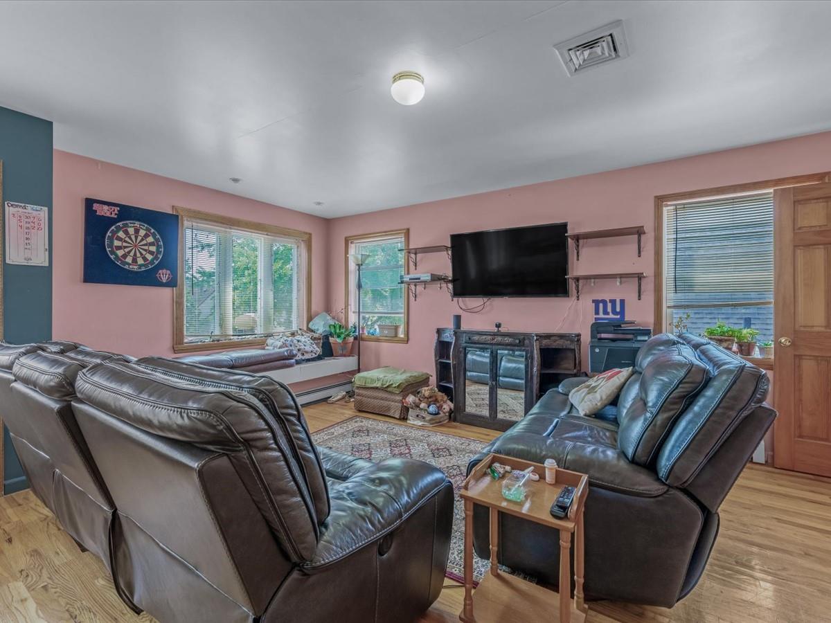 #17 photo, 82-44 263 Street, Glen Oaks , NY 11004