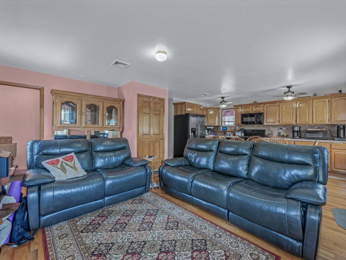 #18 photo, 82-44 263 Street, Glen Oaks , NY 11004