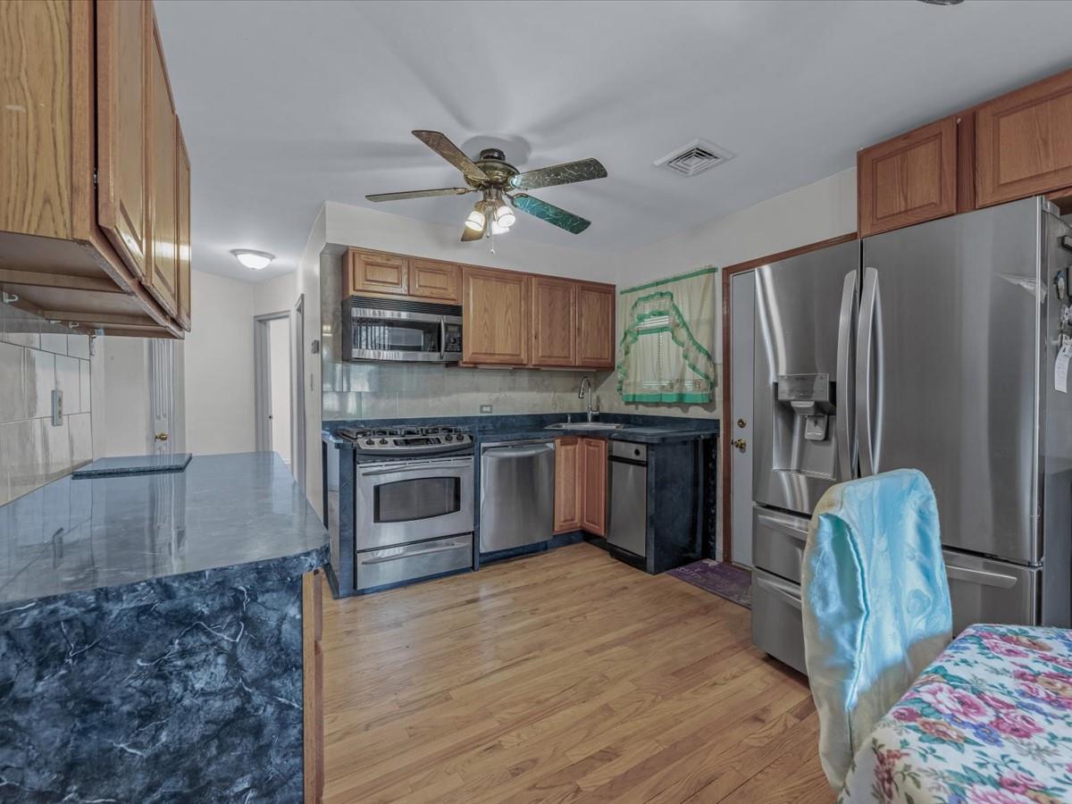 #8 photo, 82-44 263 Street, Glen Oaks , NY 11004