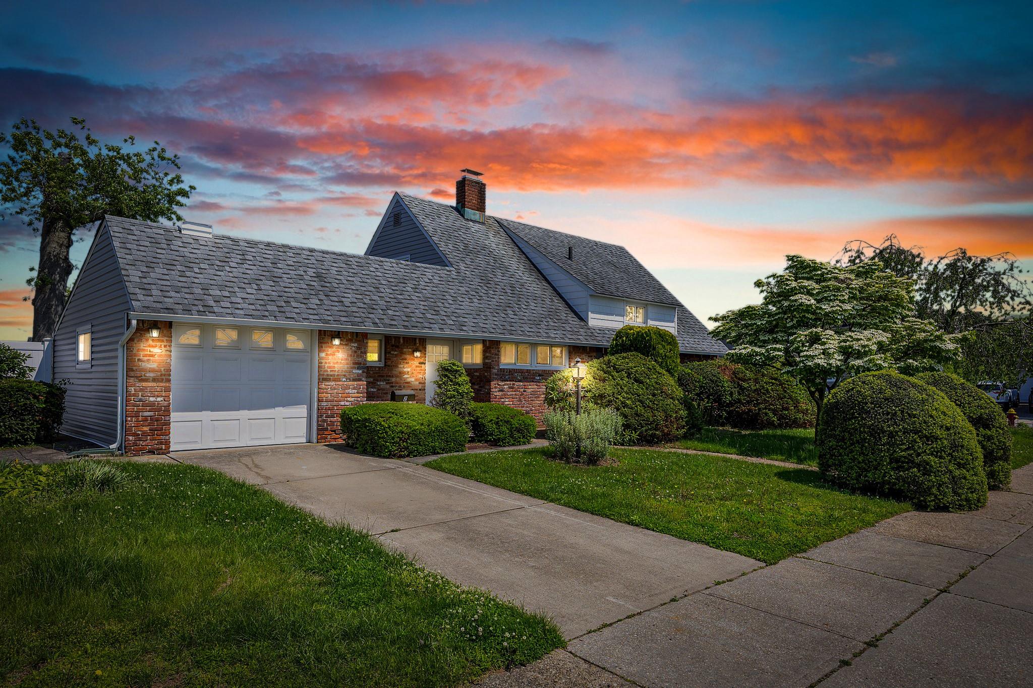 #1 photo, 2 Starlight Lane, Levittown , NY 11756
