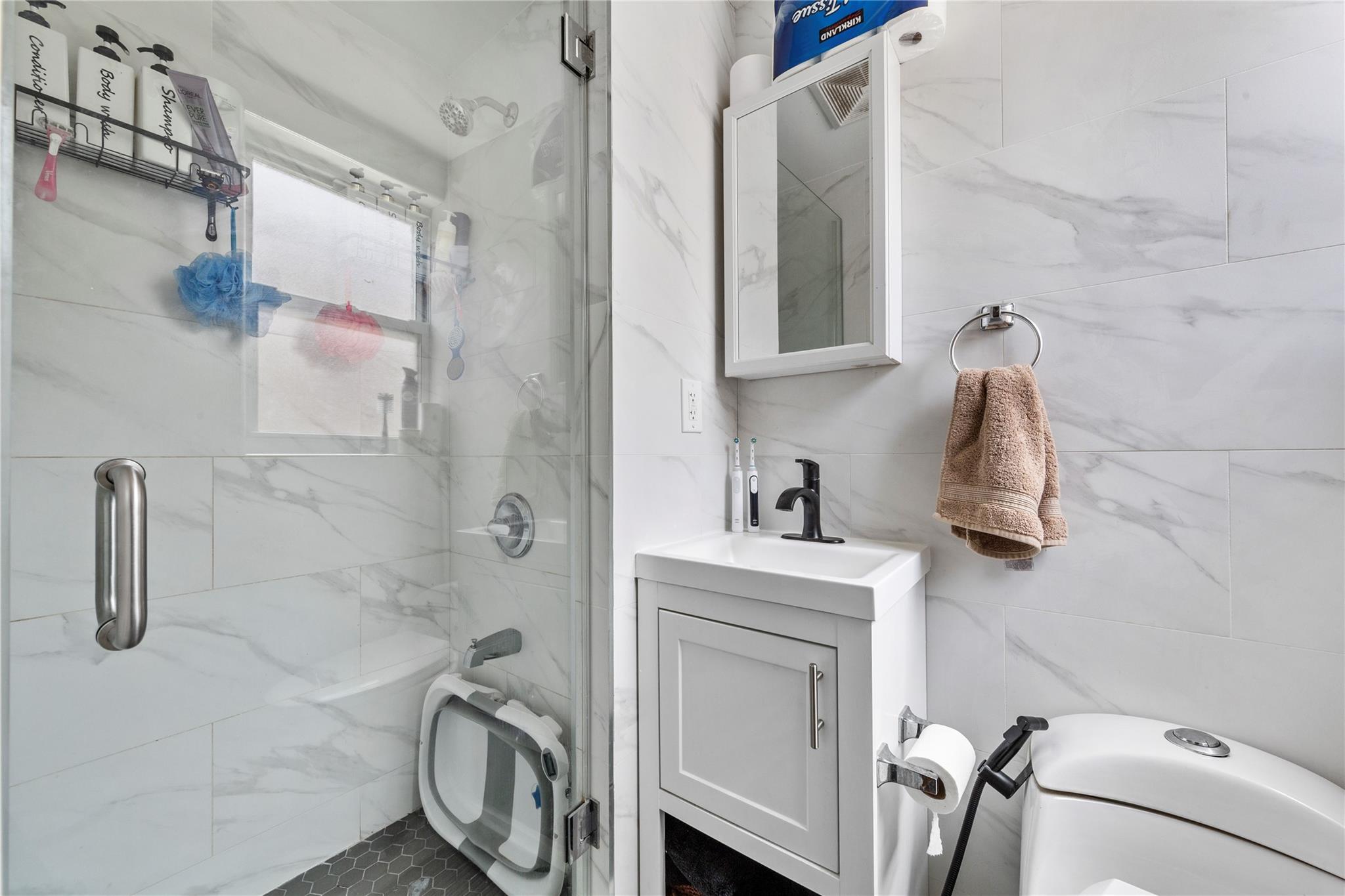 #14 photo, 628 151st Street, クイーンズ区 Whitestone , NY 11357