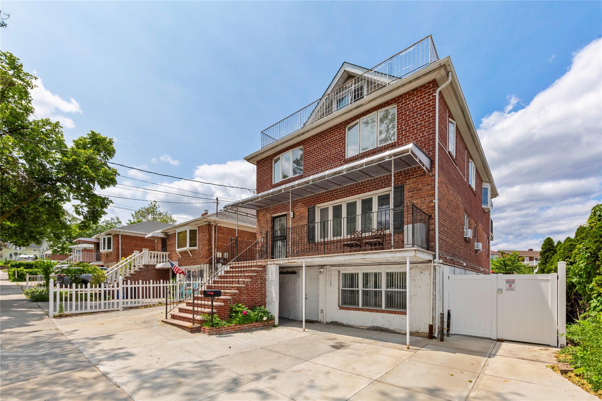 #4 photo, 628 151st Street, クイーンズ区 Whitestone , NY 11357