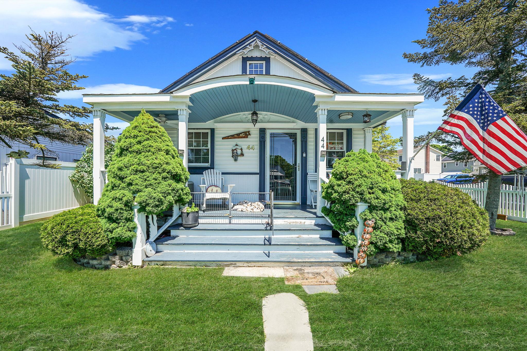 #1 photo, 44 Willis Avenue, Merrick , NY 11566