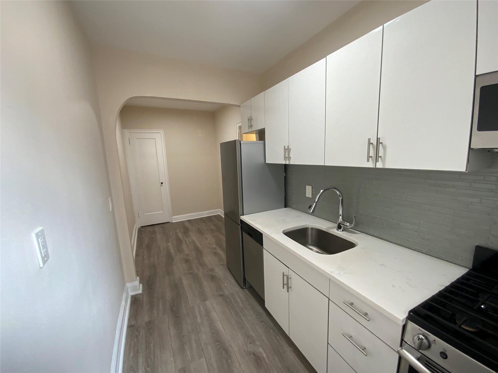 #6 photo, 1 S Broadway, White Plains , NY 10601