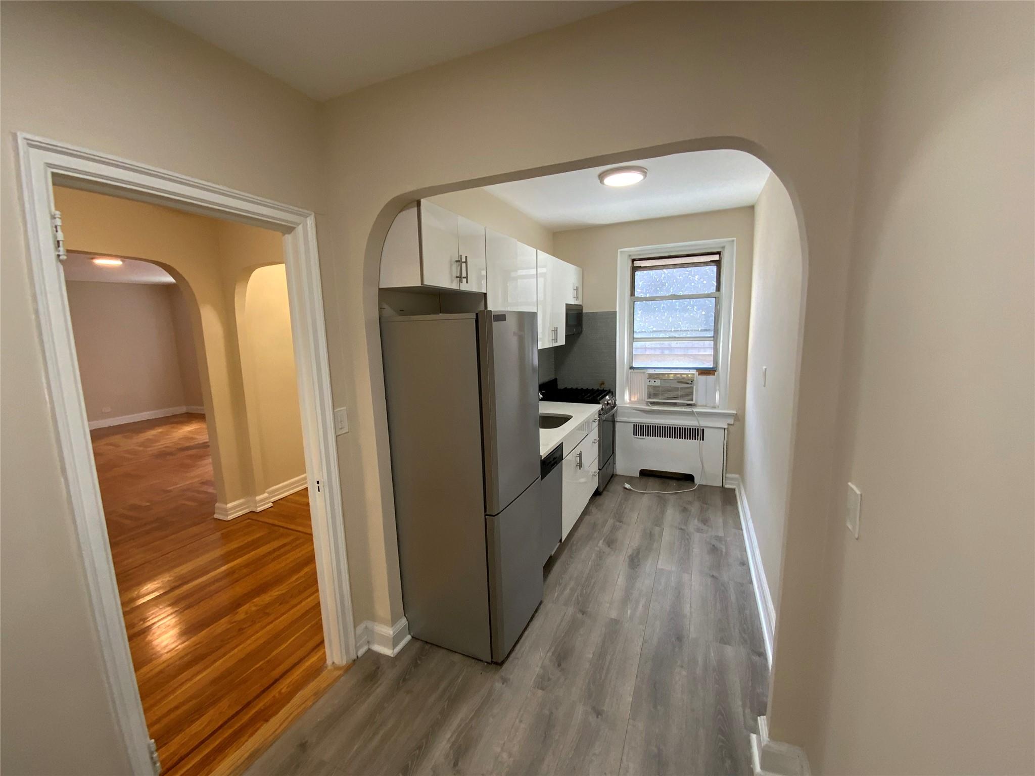 #7 photo, 1 S Broadway, White Plains , NY 10601