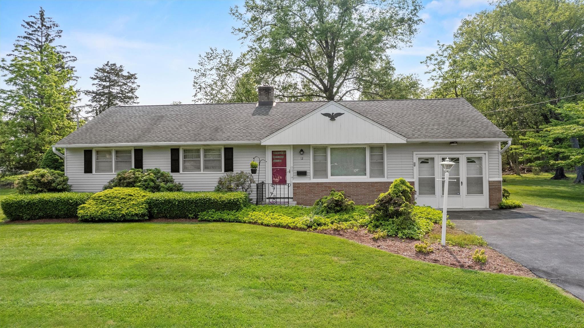 #1 photo, 12 Eisenhower Drive, Middletown , NY 10940