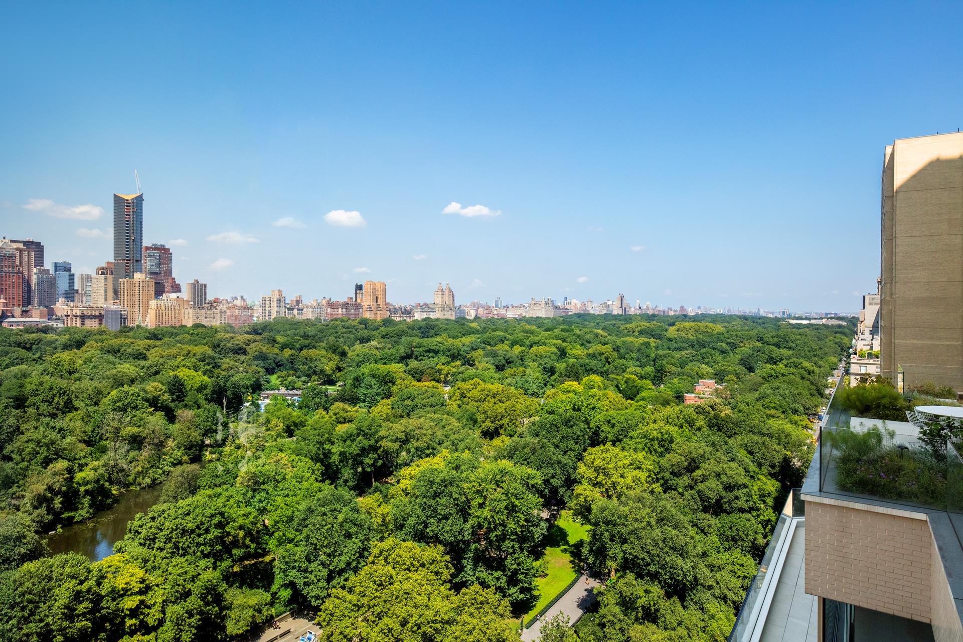 #1 photo, 781 5TH Avenue, Lenox Hill , NY 10022