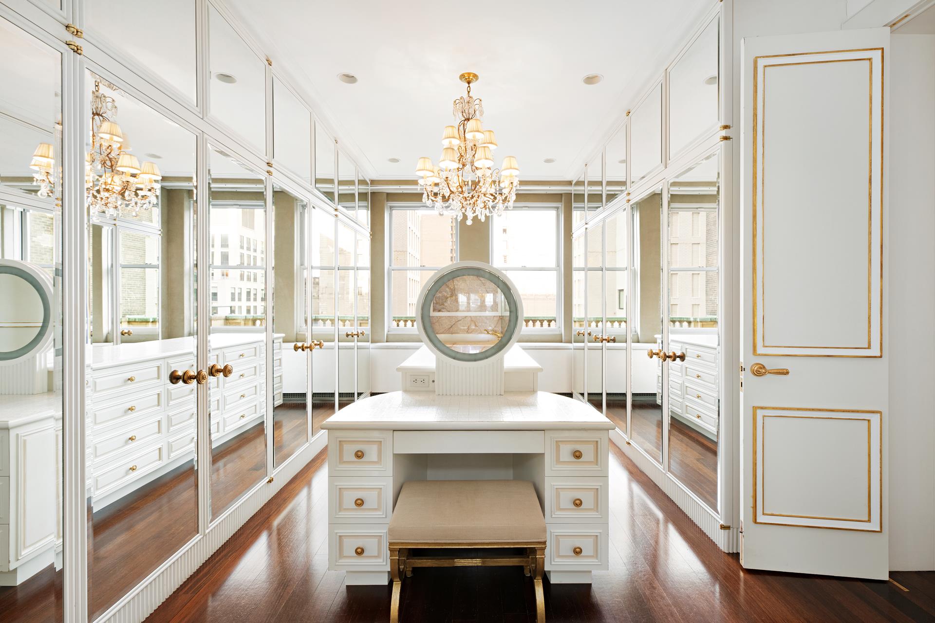 #13 photo, 781 5TH Avenue, マンハッタン Lenox Hill , NY 10022