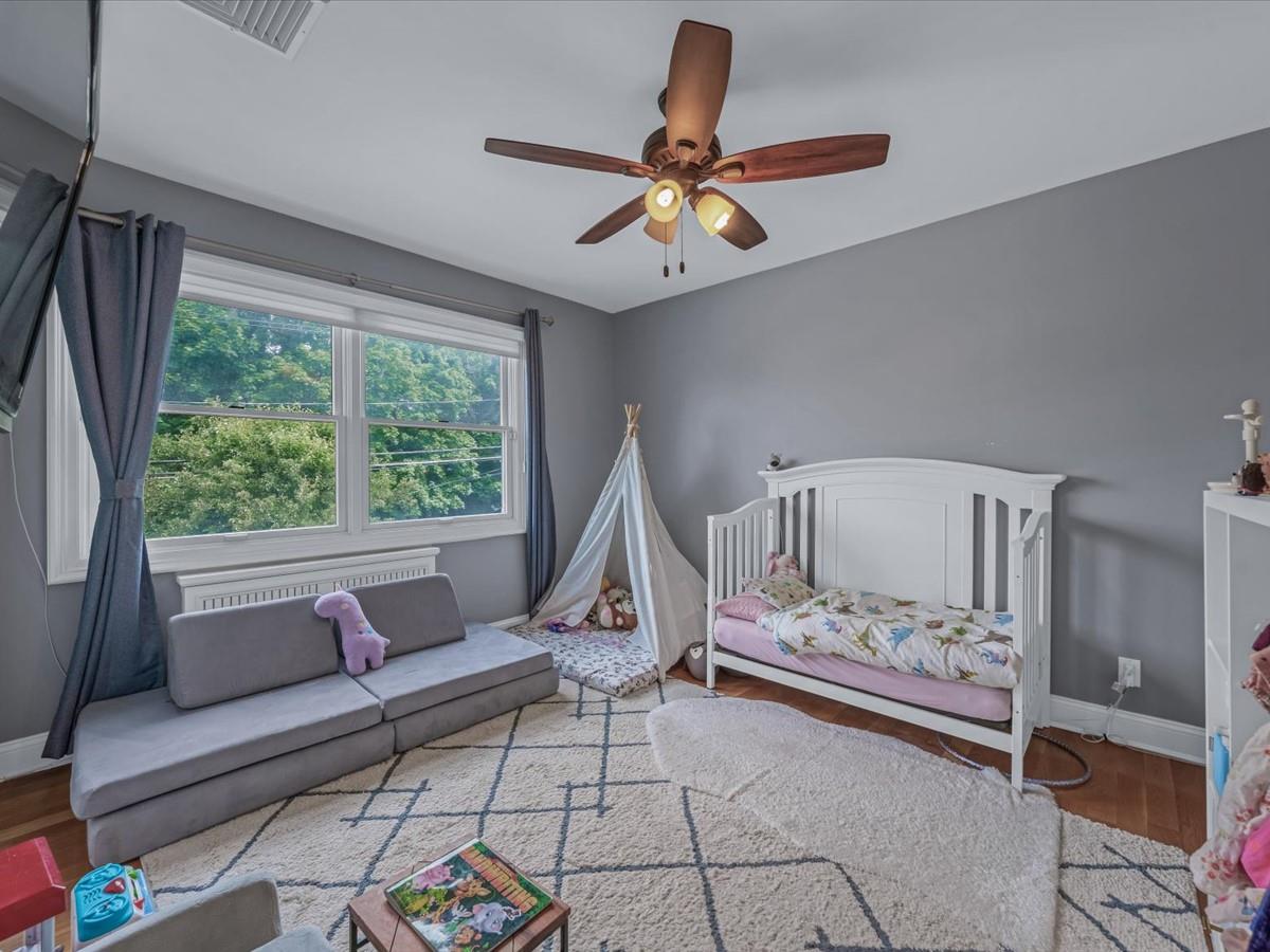 #11 photo, 18 Ashland Avenue, New Hyde Park , NY 11040