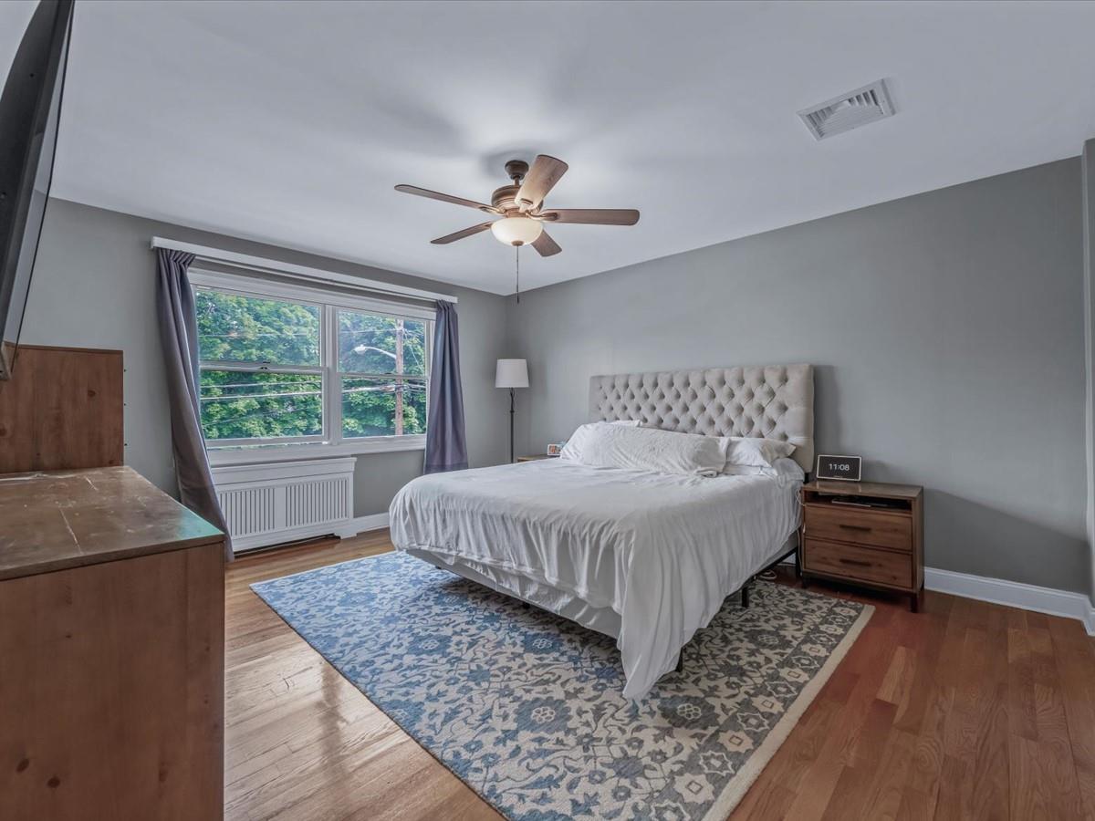 #9 photo, 18 Ashland Avenue, New Hyde Park , NY 11040