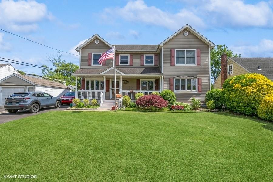 #1 photo, 2976 Ruth Road, ناسو Wantagh , NY 11793