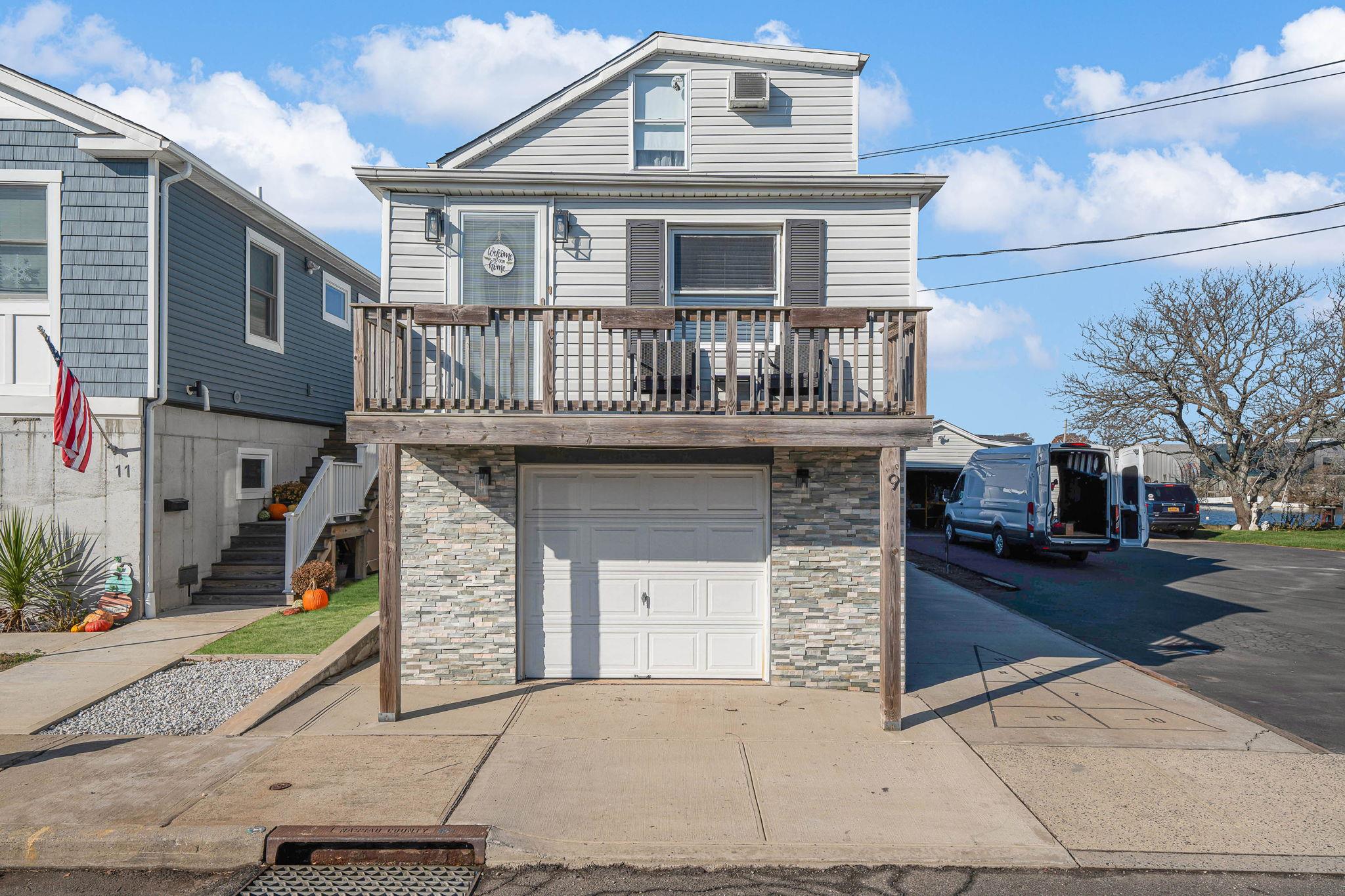 #1 photo, 9 8th Avenue, East Rockaway , NY 11518