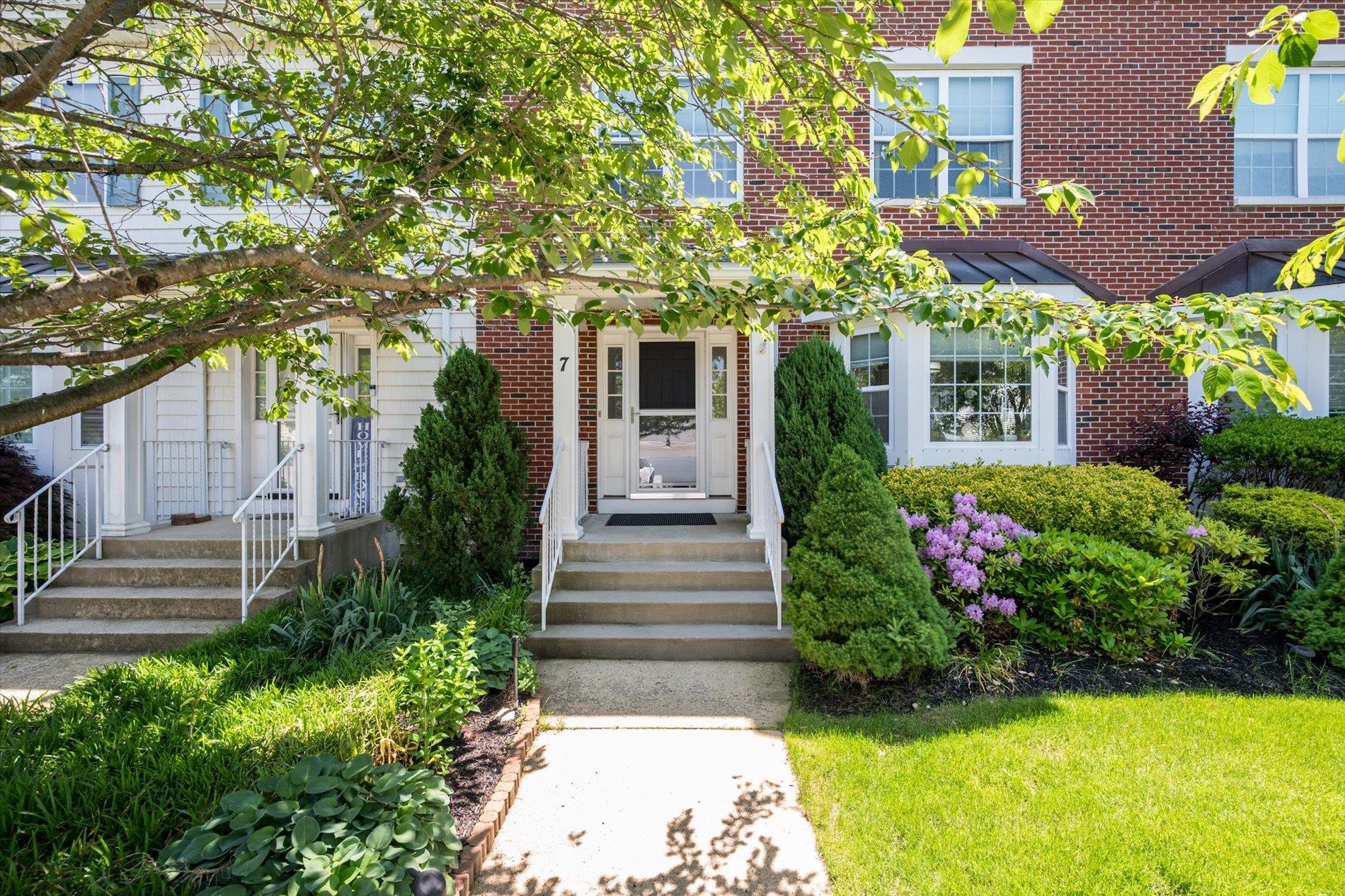#1 photo, 7 Lorien Place, Melville , NY 11747