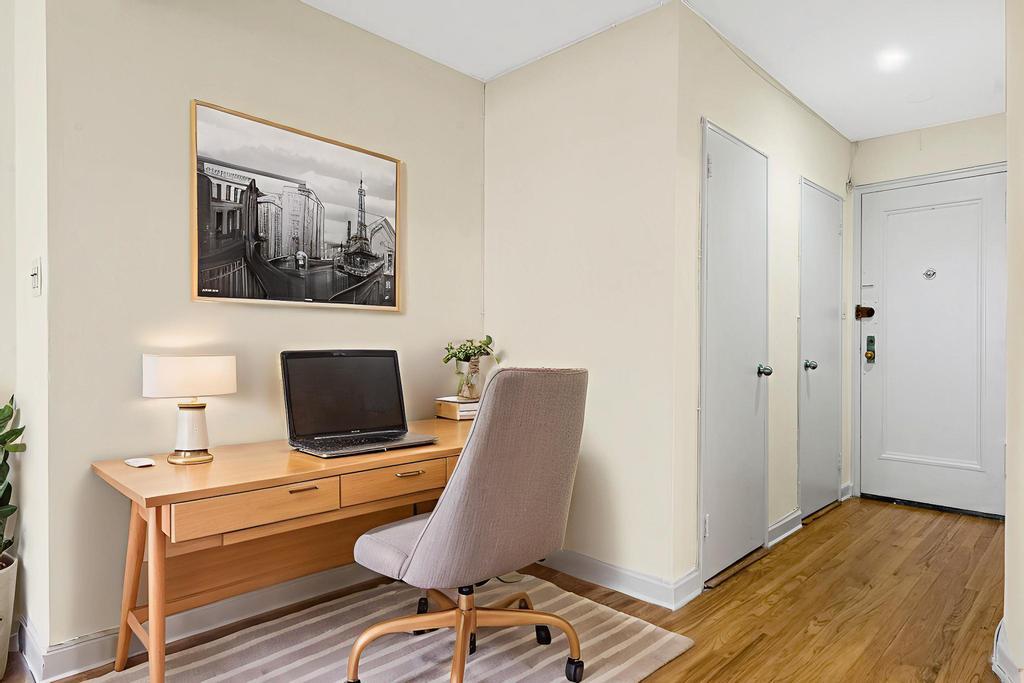 #5 photo, 72-10 112th Street, クイーンズ区 Forest Hills , NY 11375