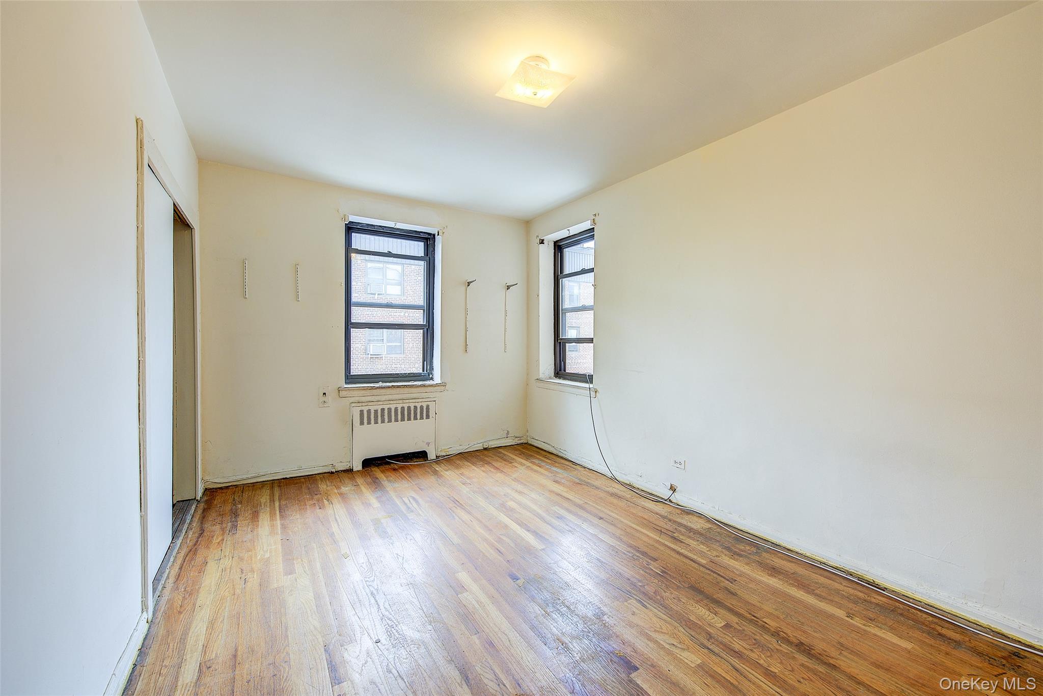 #16 photo, 32-43 91 Street, クイーンズ区 East Elmhurst , NY 11369