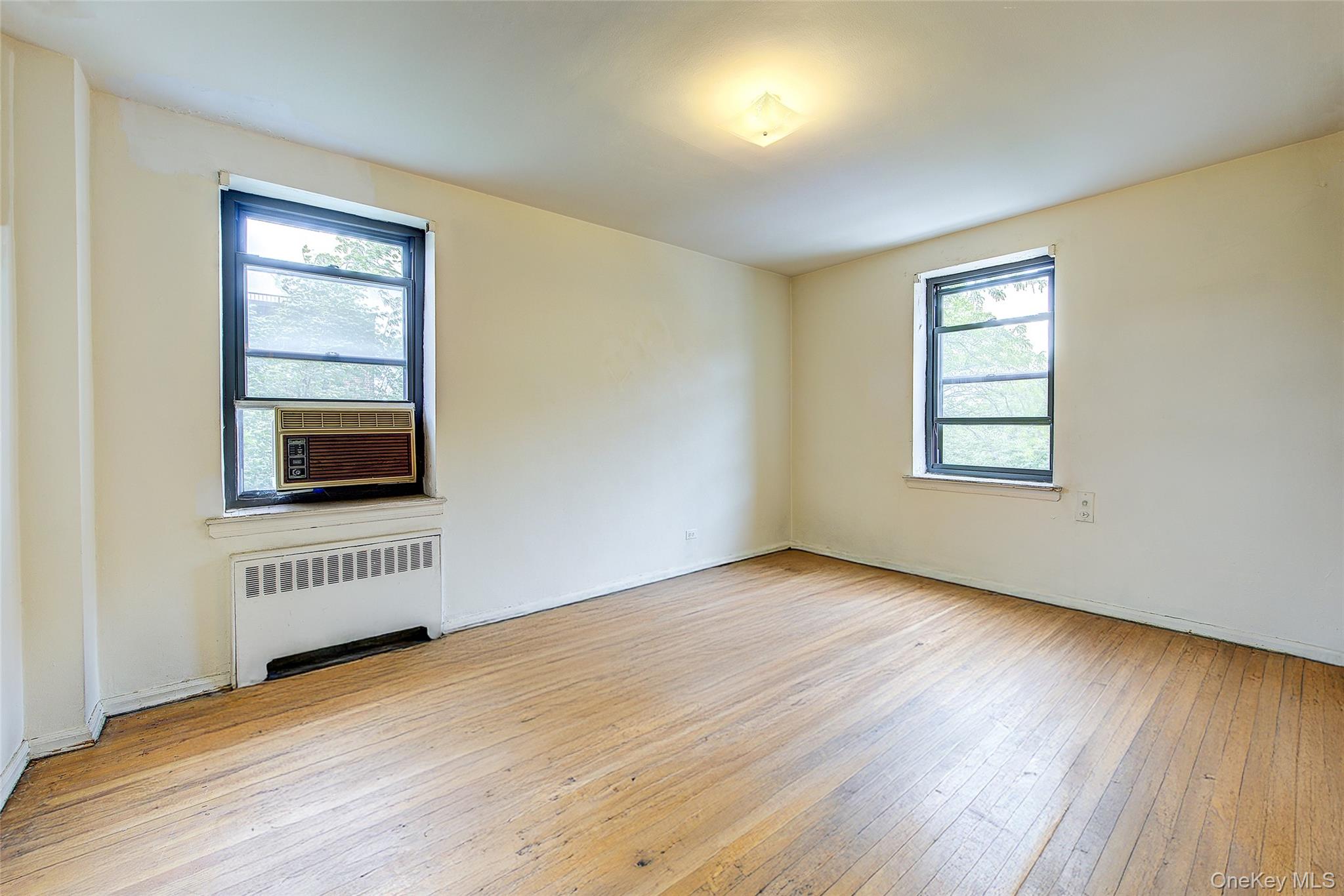 #2 photo, 32-43 91 Street, クイーンズ区 East Elmhurst , NY 11369