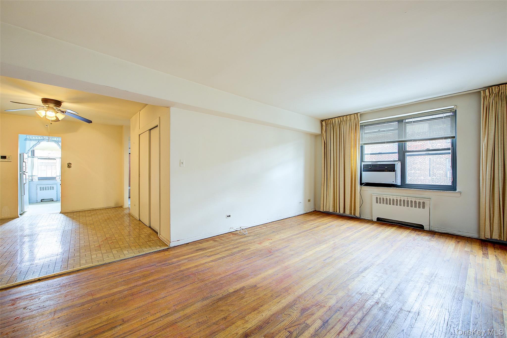 #5 photo, 32-43 91 Street, クイーンズ区 East Elmhurst , NY 11369