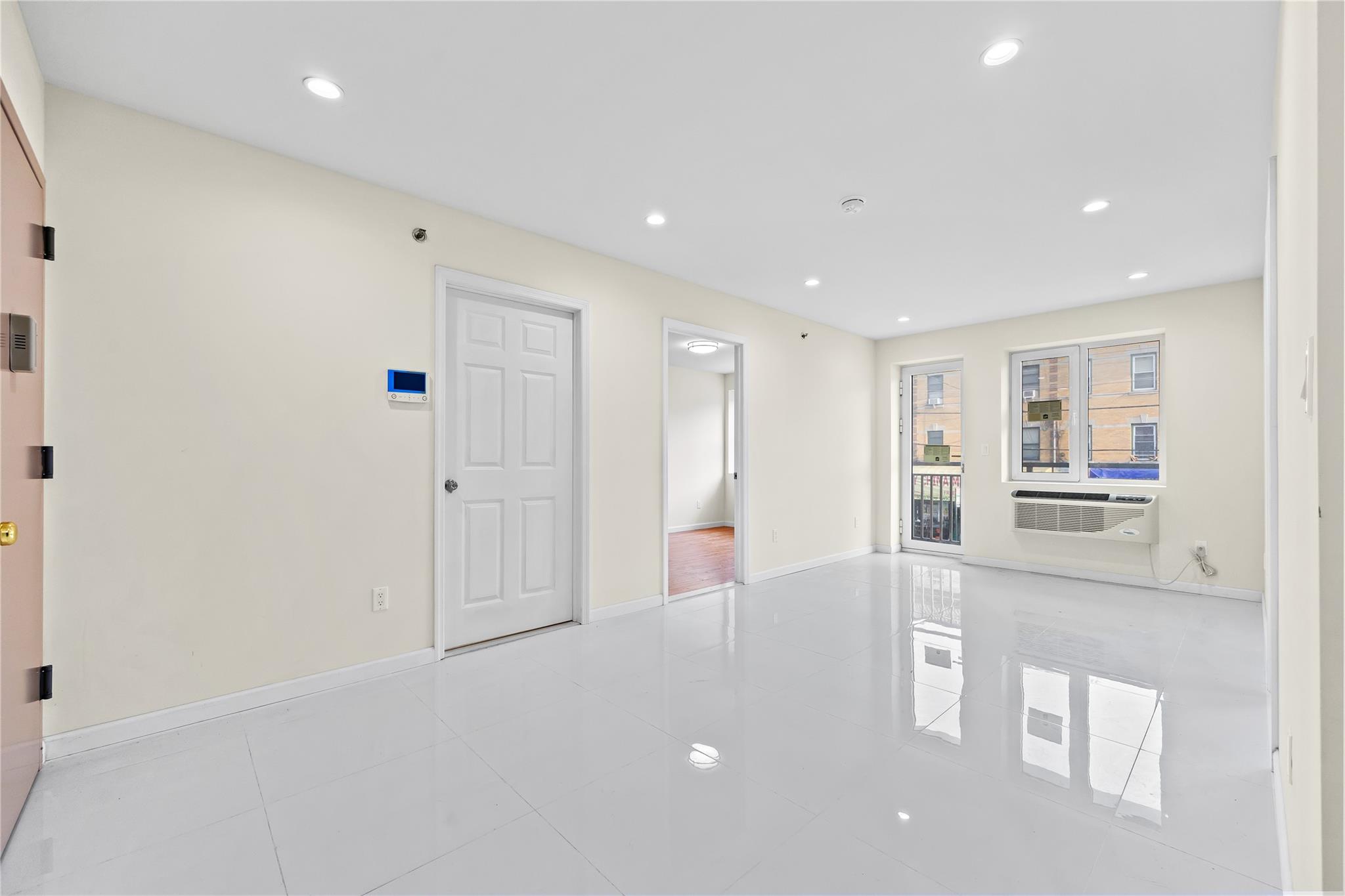 #6 photo, 91-23 Corona Avenue, クイーンズ区 Elmhurst , NY 11373