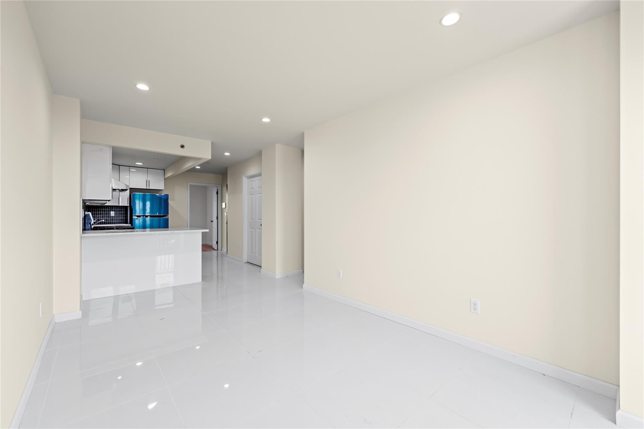 #8 photo, 91-23 Corona Avenue, クイーンズ区 Elmhurst , NY 11373