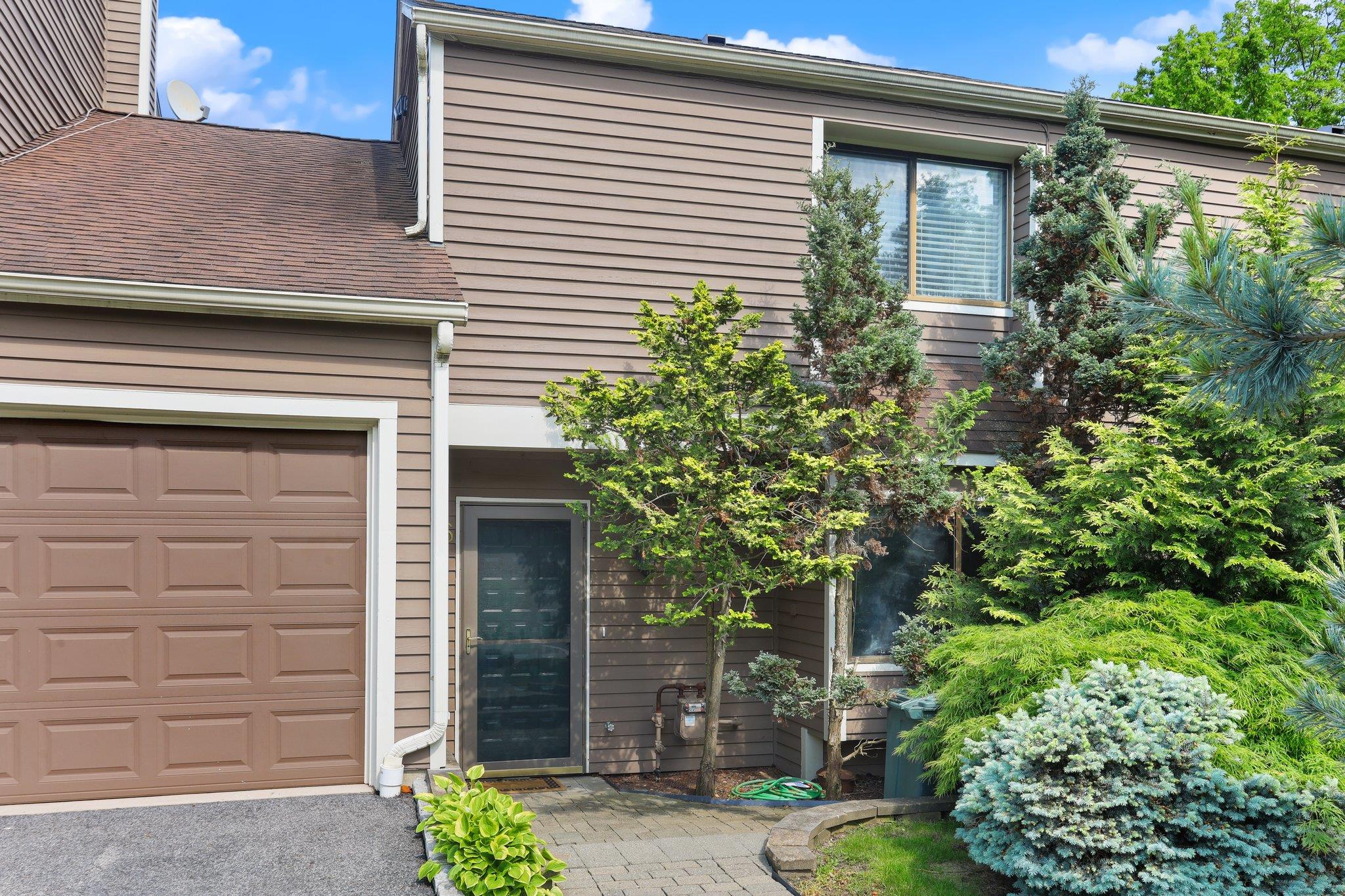 #1 photo, 56 Arthur Court, Port Chester , NY 10573