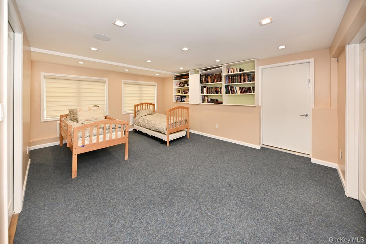 #19 photo, 2 Elener Lane, Spring Valley , NY 10977