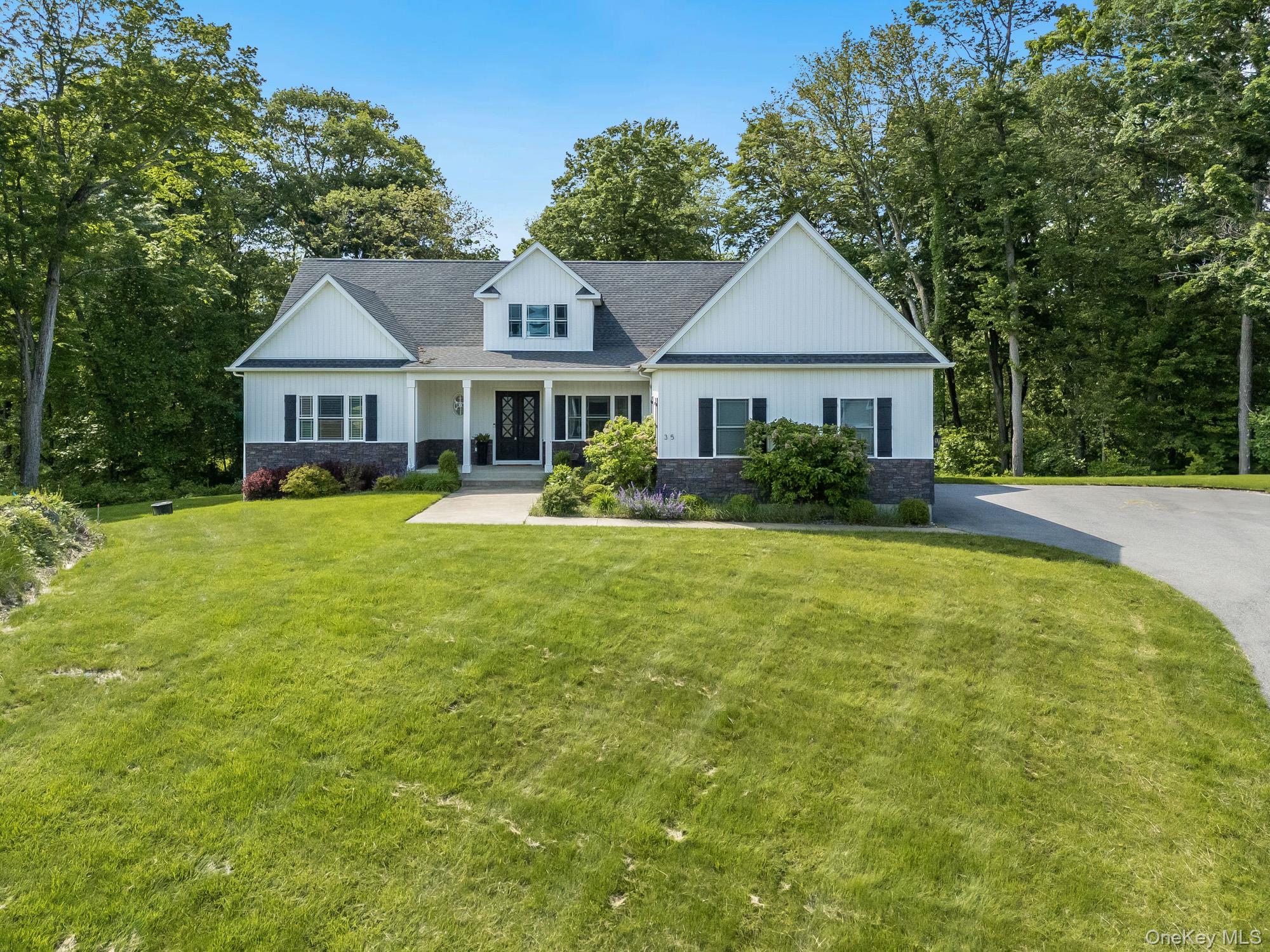 #2 photo, 35 Biltmore Drive, 紐約州 Hopewell Junction , NY 12533