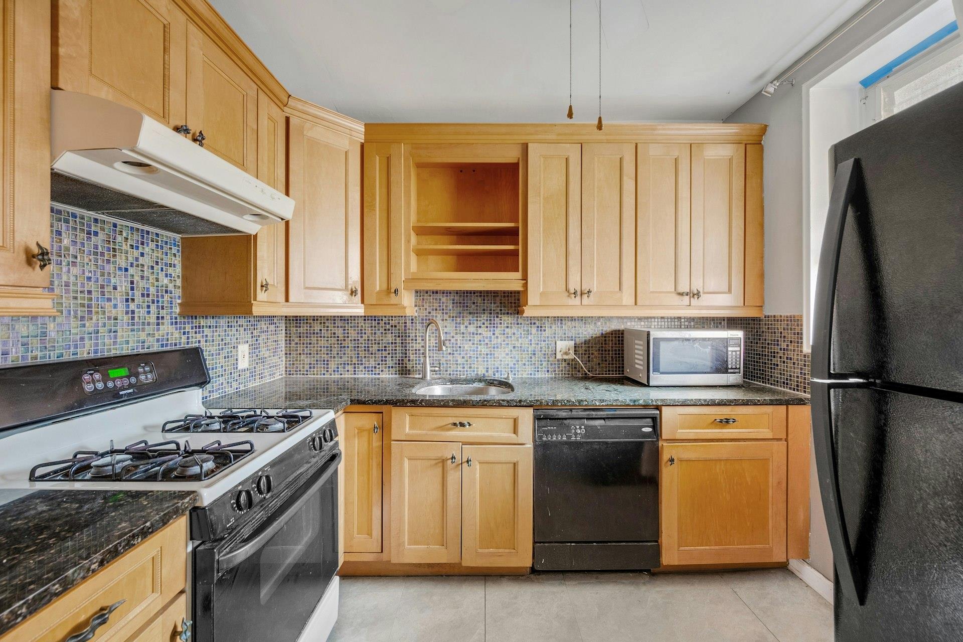 #16 photo, 315 King Street, Port Chester , NY 10573