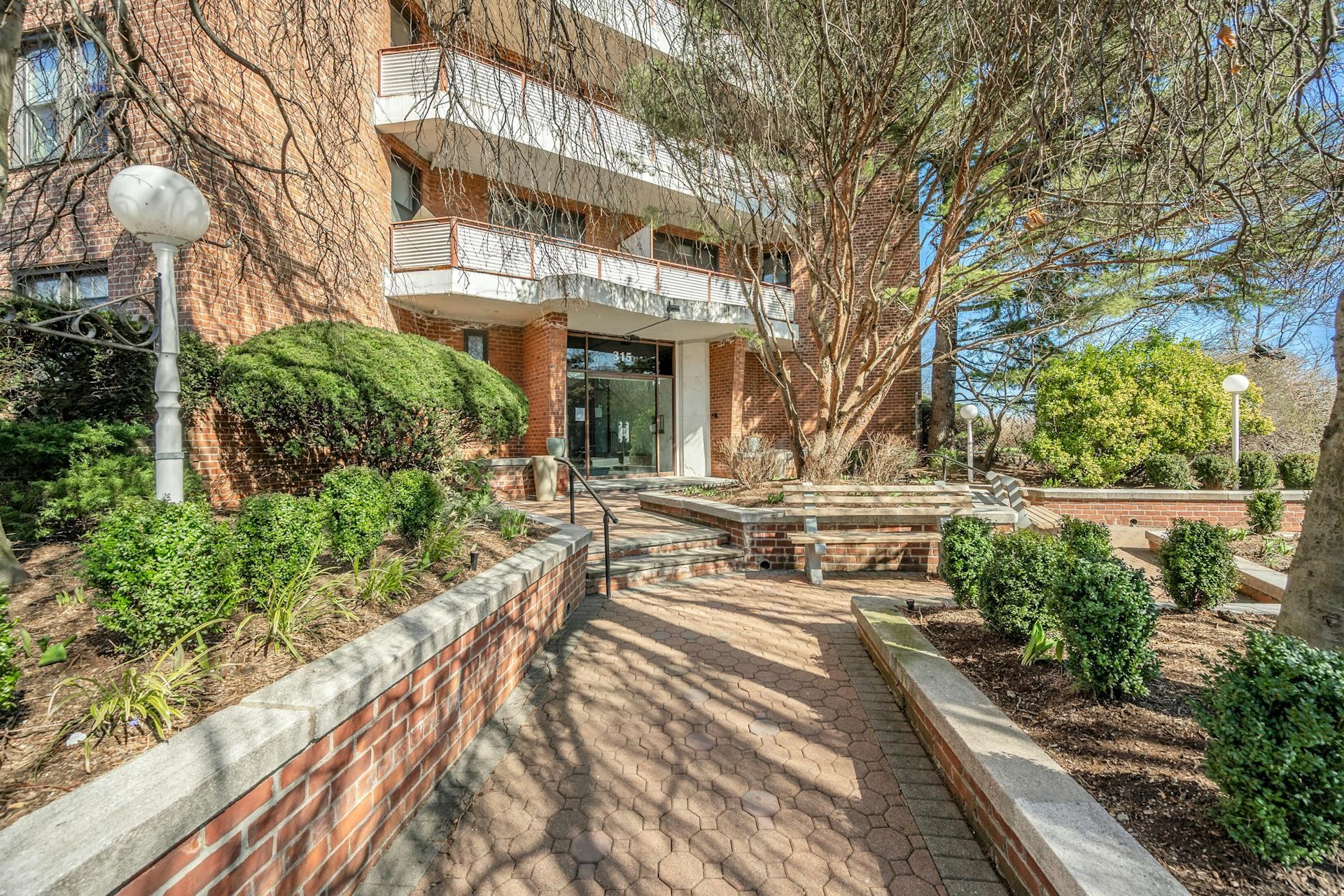 #4 photo, 315 King Street, Port Chester , NY 10573