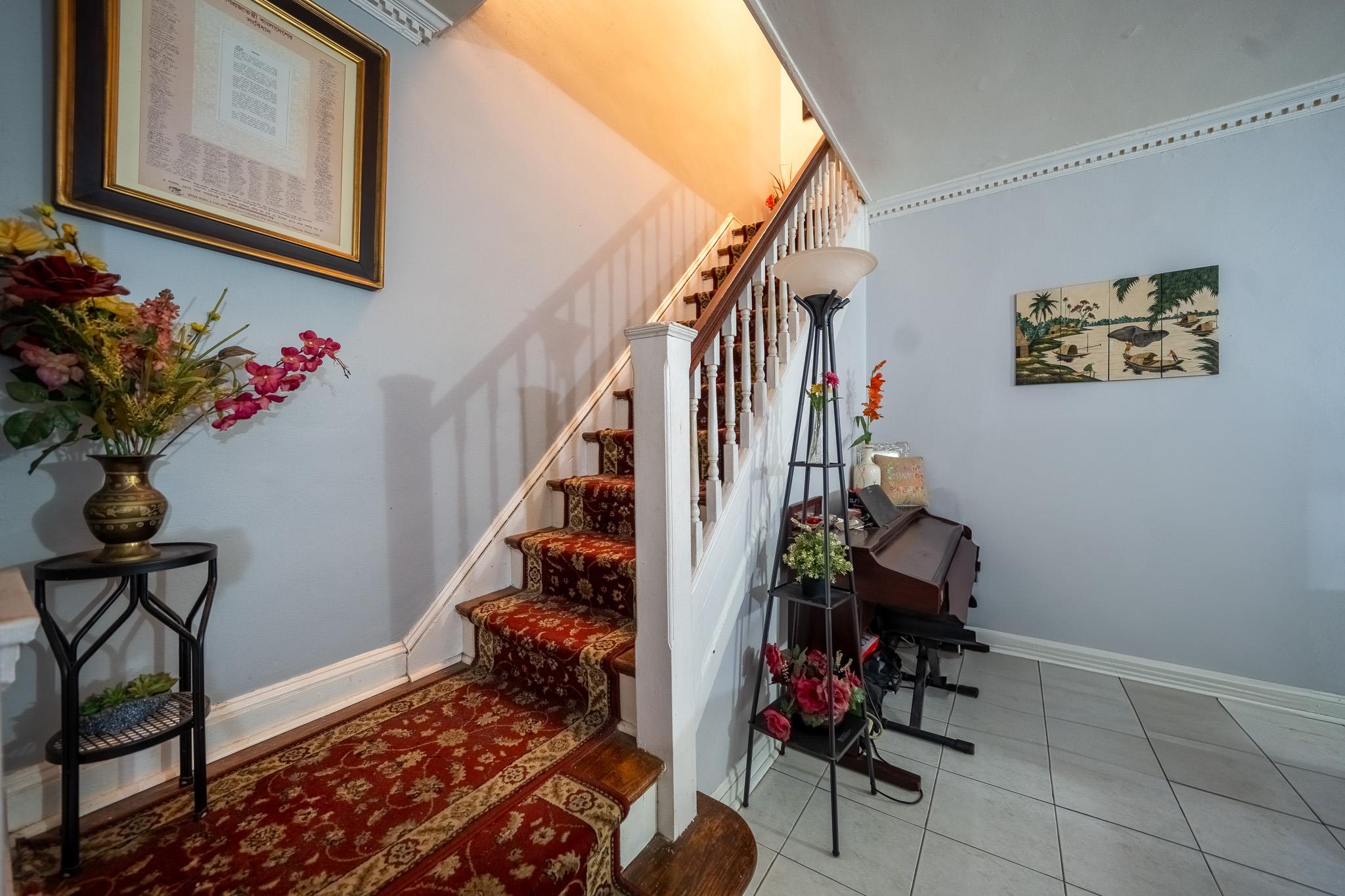 #17 photo, 32-23 76th Street, クイーンズ区 East Elmhurst , NY 11370