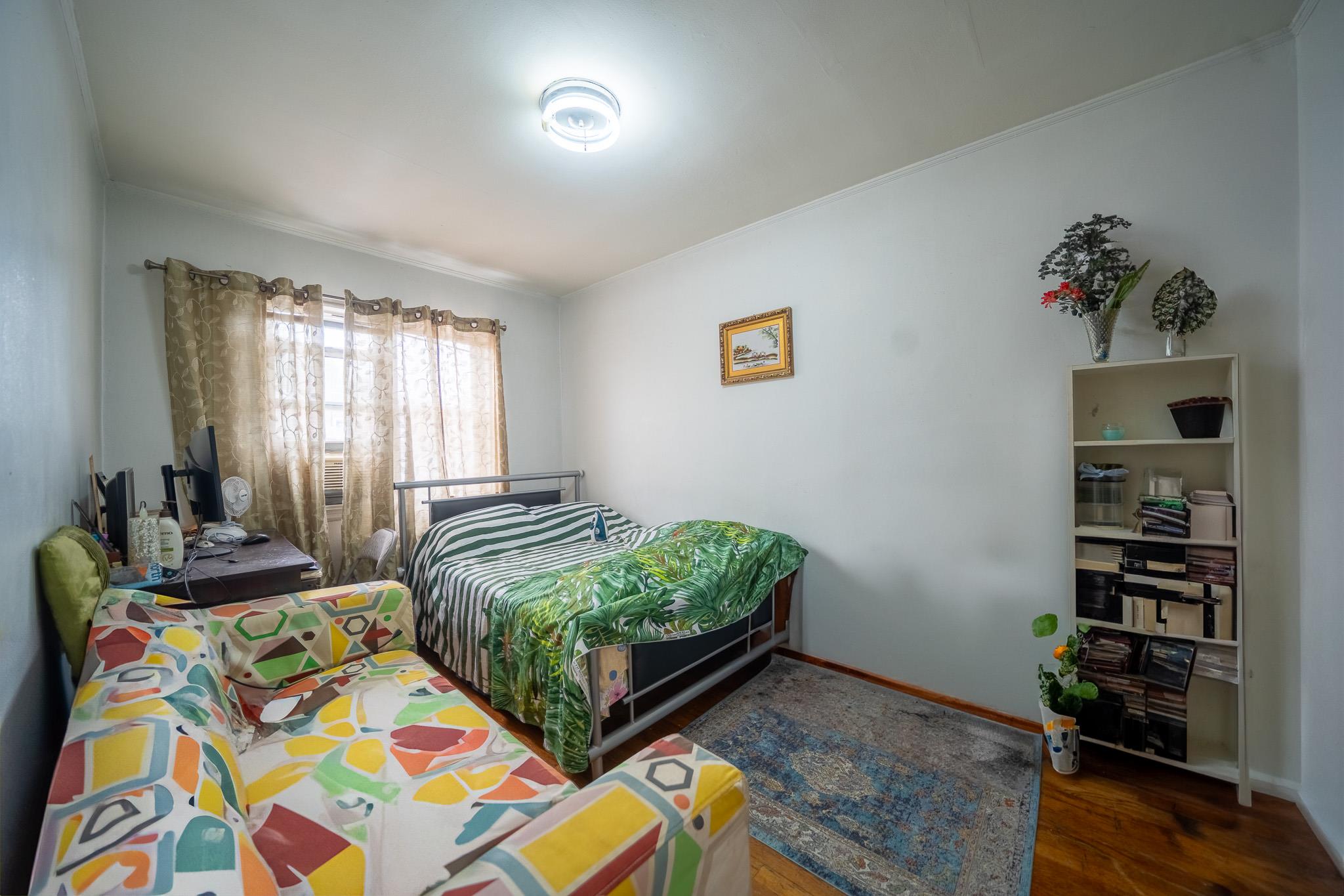 #20 photo, 32-23 76th Street, クイーンズ区 East Elmhurst , NY 11370