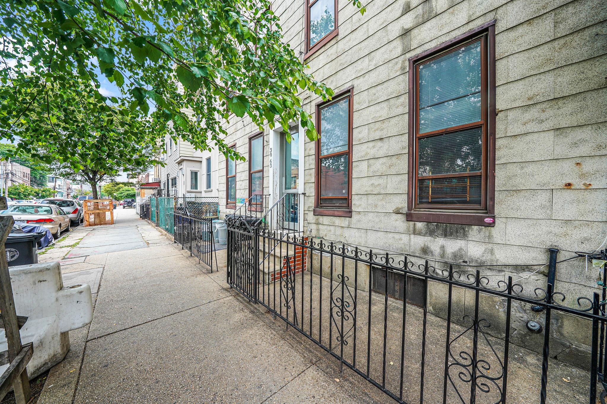 #3 photo, 3063 14th Street, クイーンズ区 Astoria , NY 11102