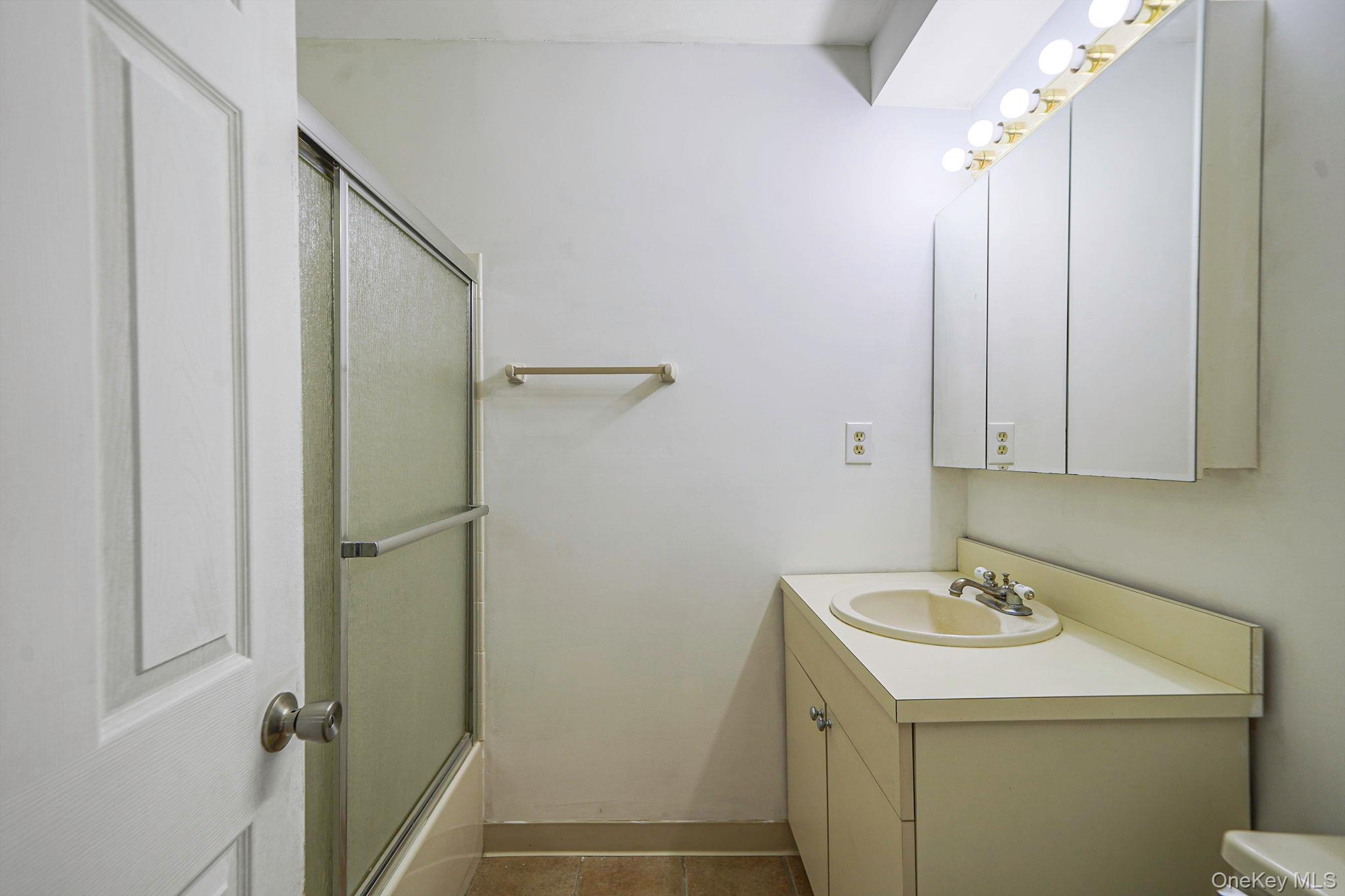 #10 photo, 79 Pointe Circle, サフォーク郡 Coram , NY 11727