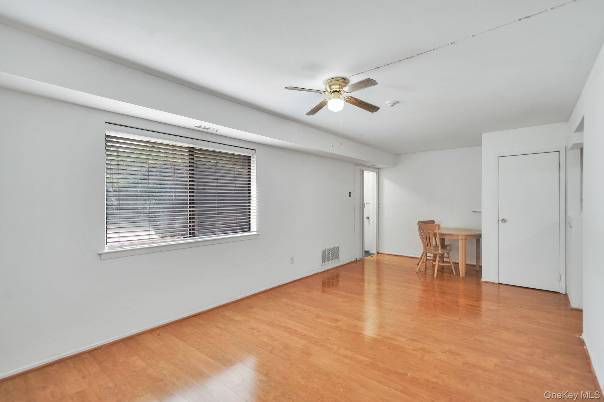 #6 photo, 79 Pointe Circle, サフォーク郡 Coram , NY 11727