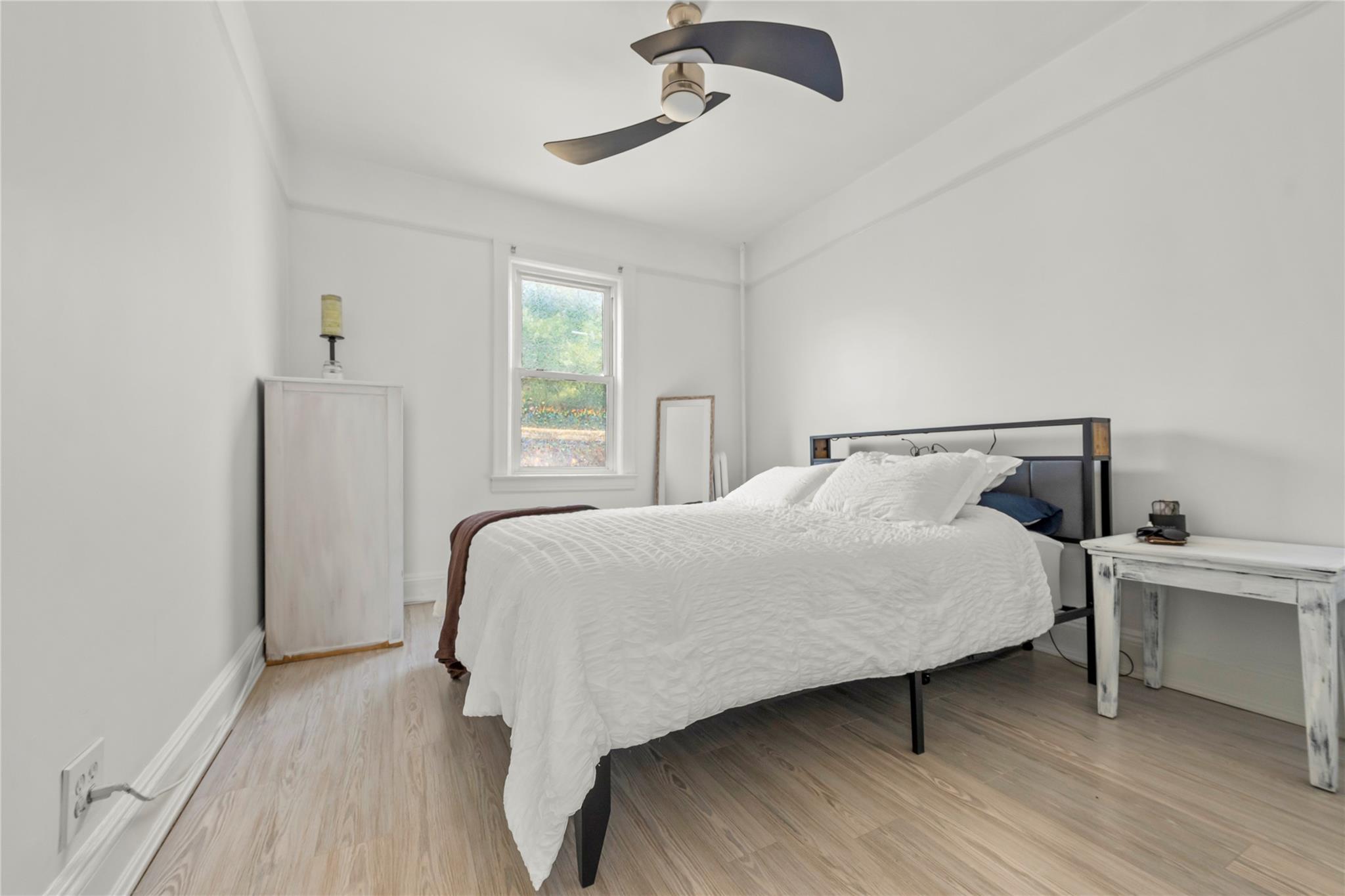 #7 photo, 21-38 73rd Street, クイーンズ区 Astoria , NY 11370