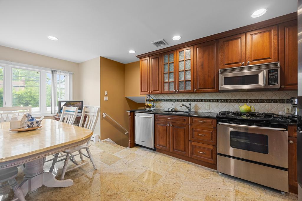 #19 photo, 797 Caldwell Avenue, ナッソー郡 North Woodmere , NY 11581