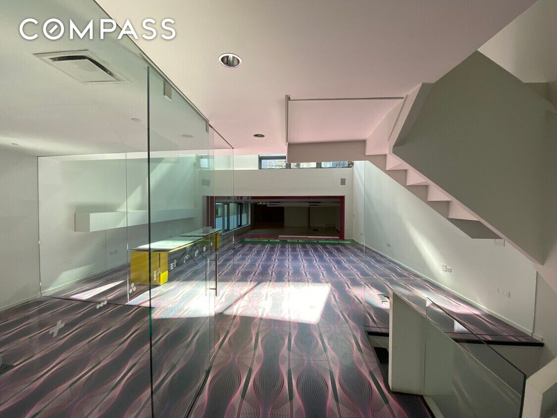 #8 photo, 428 W 54th Street, マンハッタン Hell's Kitchen , NY 10019