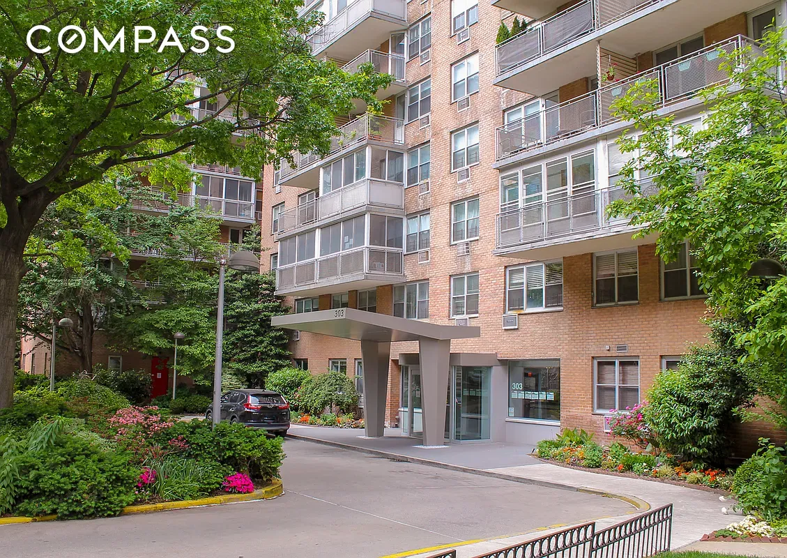 #19 photo, 303 W 66th Street, マンハッタン Upper West Side , NY 10023