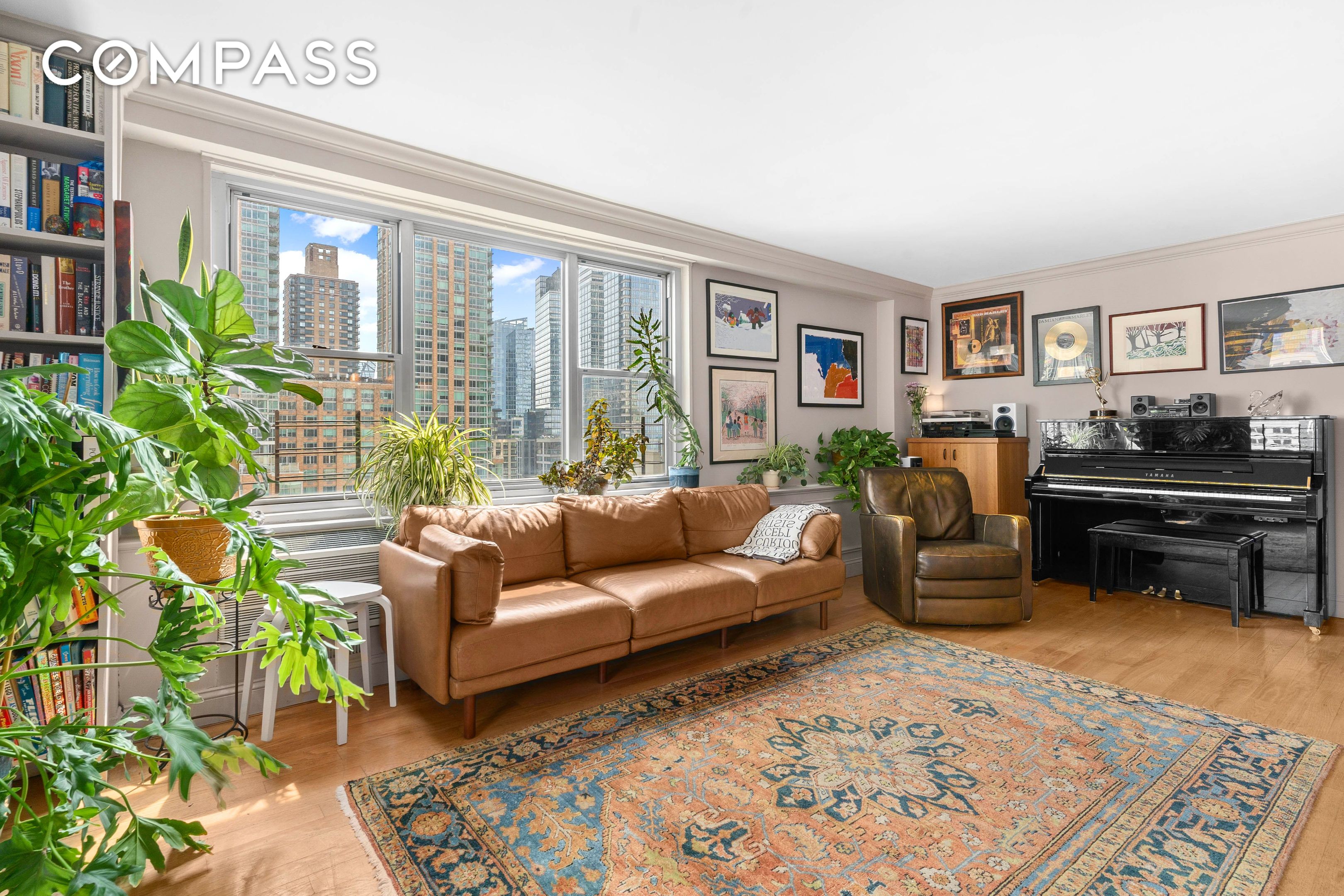 #3 photo, 303 W 66th Street, マンハッタン Upper West Side , NY 10023