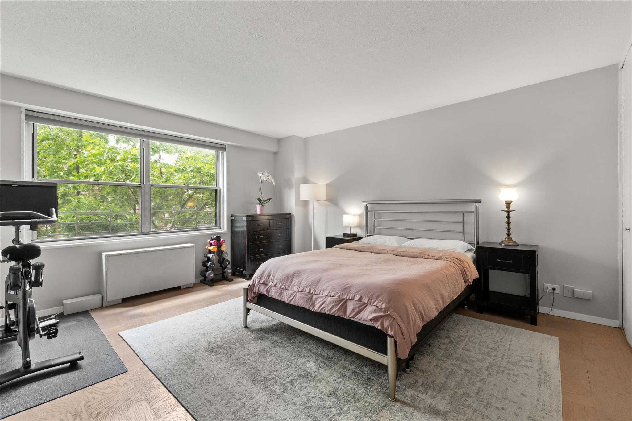 #11 photo, 70-31 108 Street, 皇后區 森林小丘 Forest Hills , NY 11375