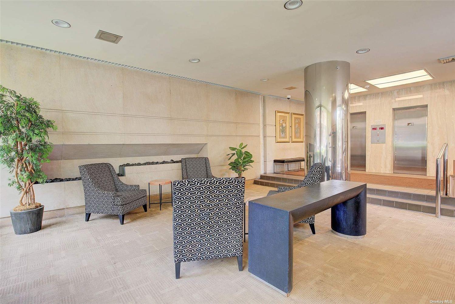 #14 photo, 70-31 108 Street, 皇后區 森林小丘 Forest Hills , NY 11375