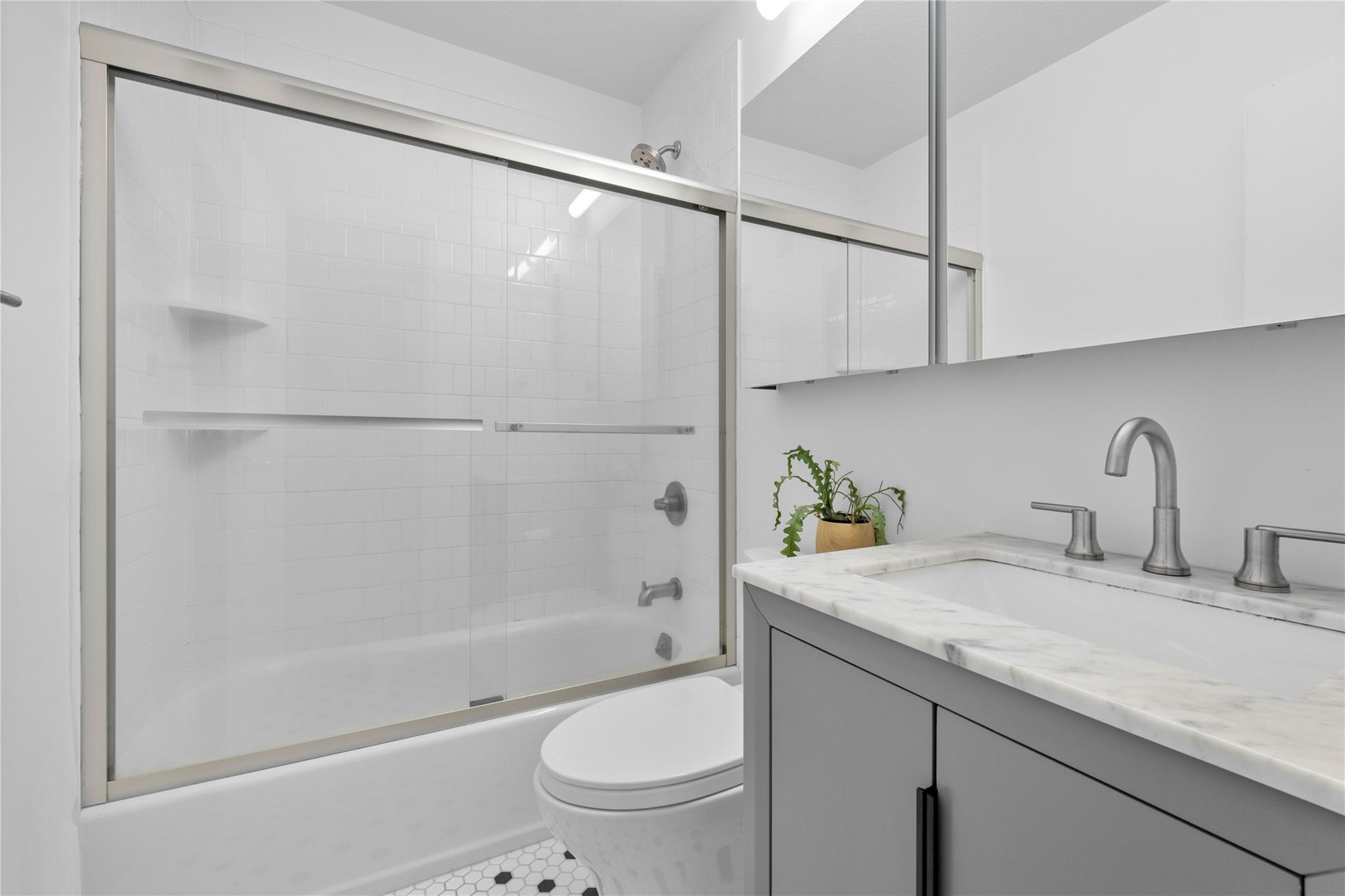 #7 photo, 70-31 108 Street, 皇后區 森林小丘 Forest Hills , NY 11375