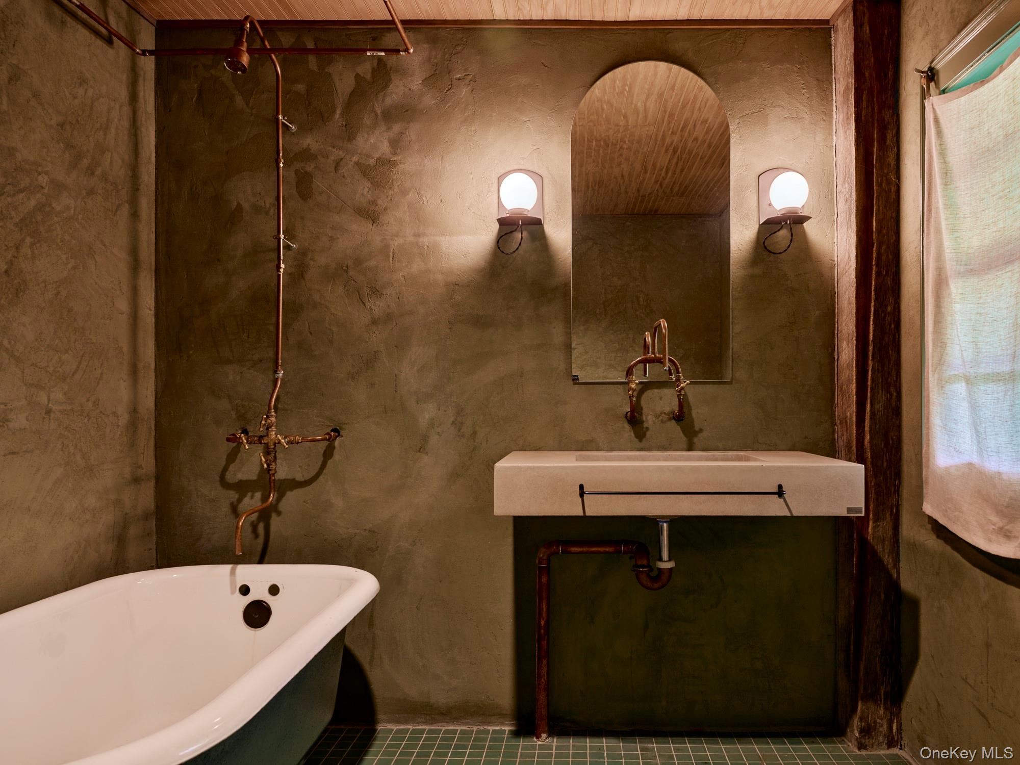 #11 photo, 886 State Route 9J, Stuyvesant , NY 12173