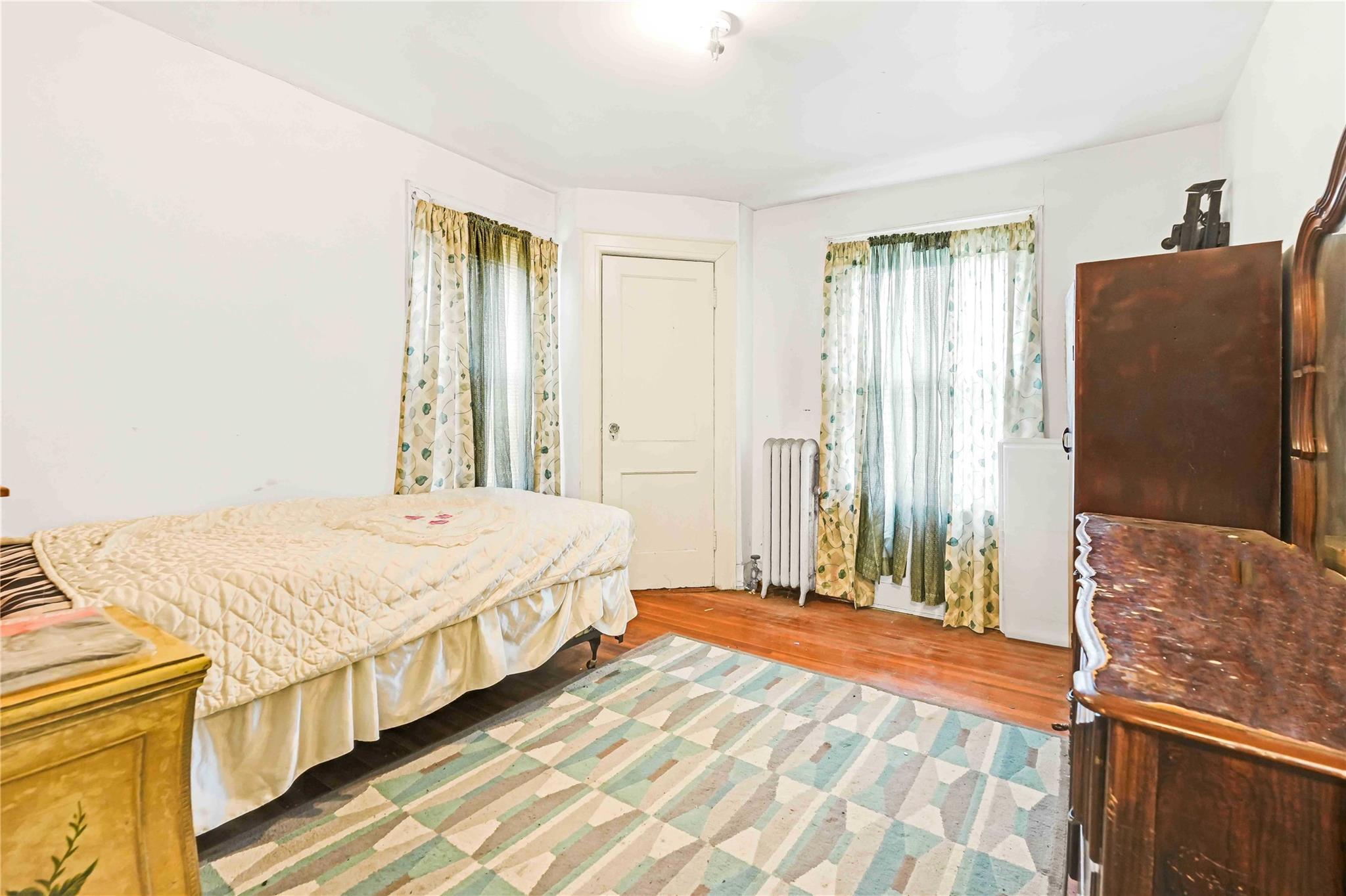 #12 photo, 11480 178th Place, クイーンズ区 Addisleigh Park , NY 11434