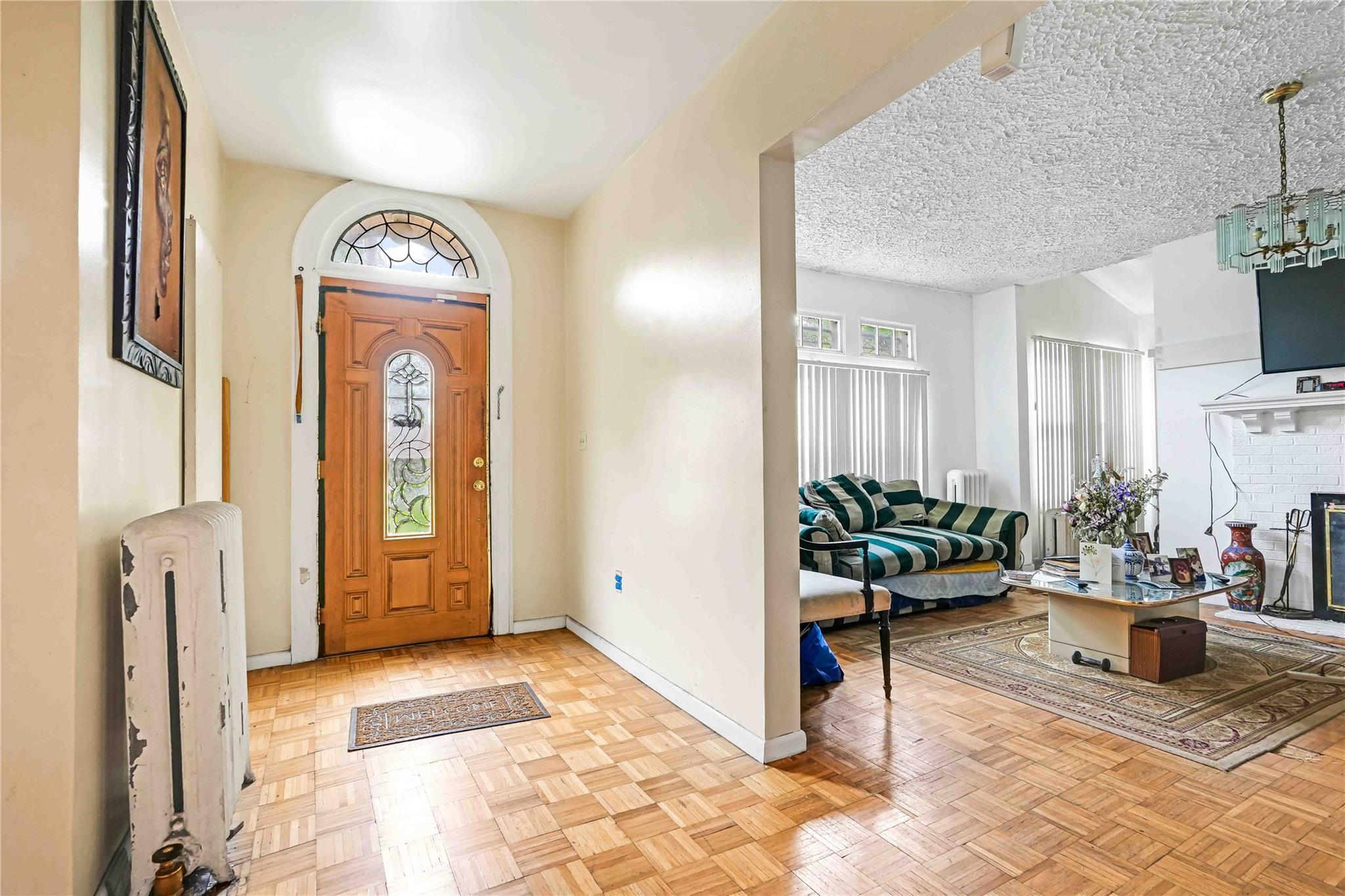 #3 photo, 11480 178th Place, クイーンズ区 Addisleigh Park , NY 11434