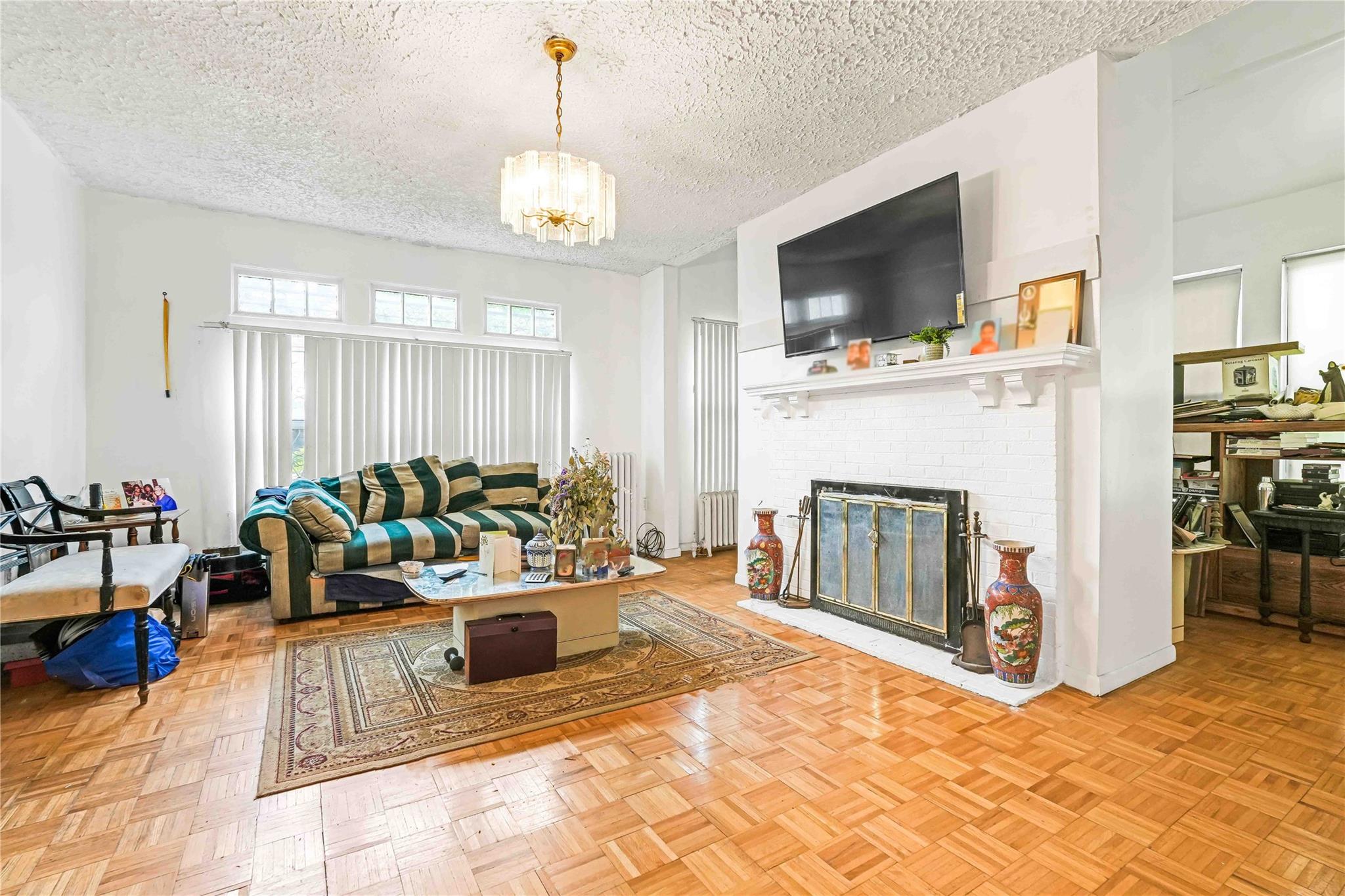 #6 photo, 11480 178th Place, クイーンズ区 Addisleigh Park , NY 11434