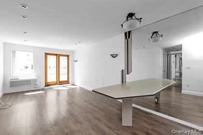 #12 photo, 440 W Broadway, ナッソー郡 Long Beach , NY 11561