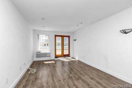 #9 photo, 440 W Broadway, ナッソー郡 Long Beach , NY 11561