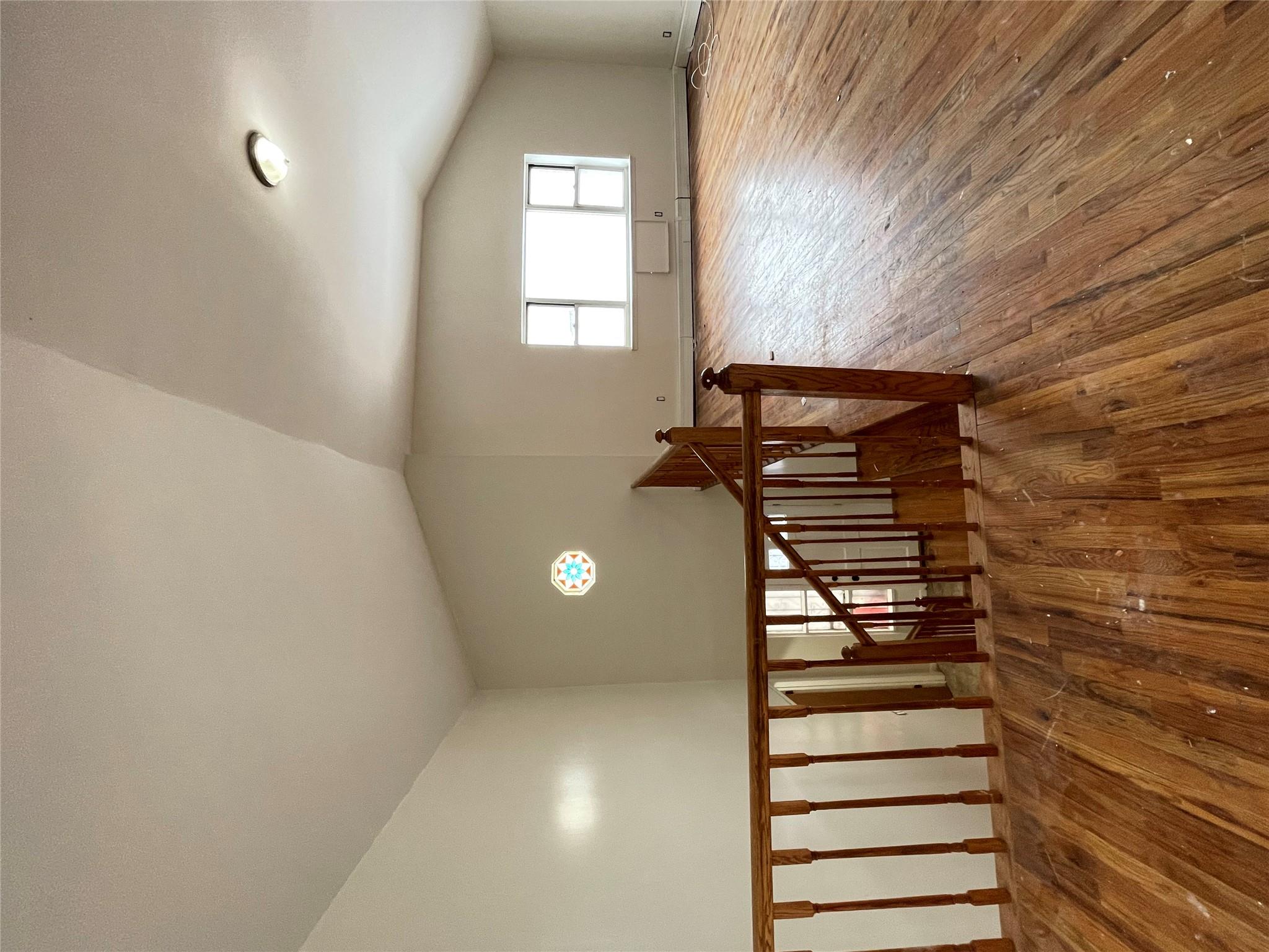 #15 photo, 2110 Light Street, برونكس Bronx , NY 10466