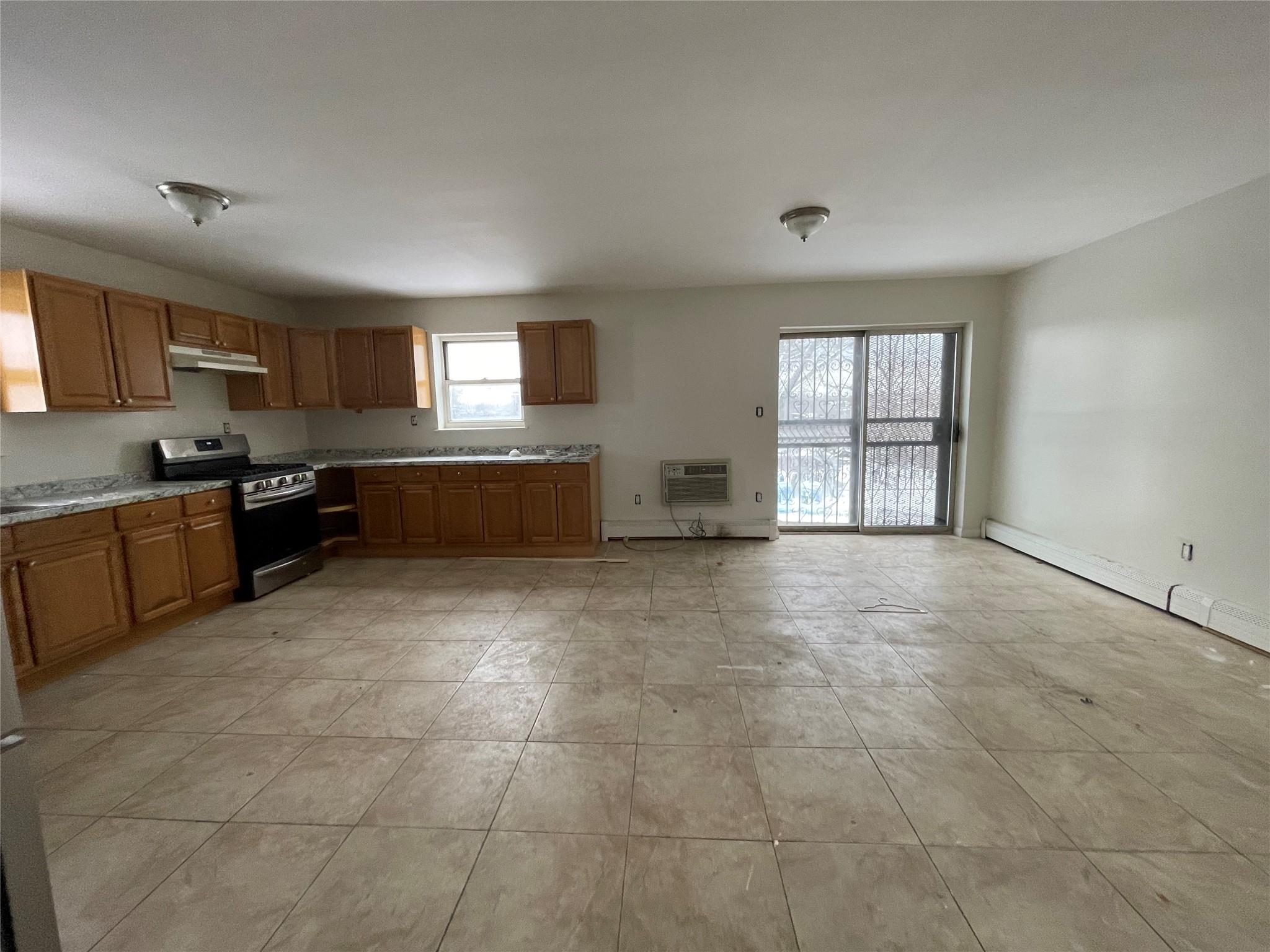 #18 photo, 2110 Light Street, برونكس Bronx , NY 10466